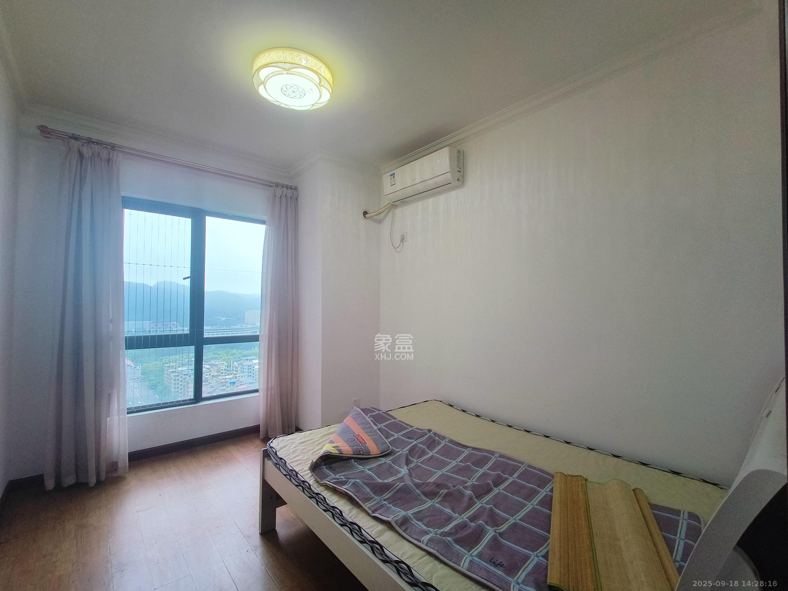 达美D6区  3室2厅1卫   3500.00元/月室内图