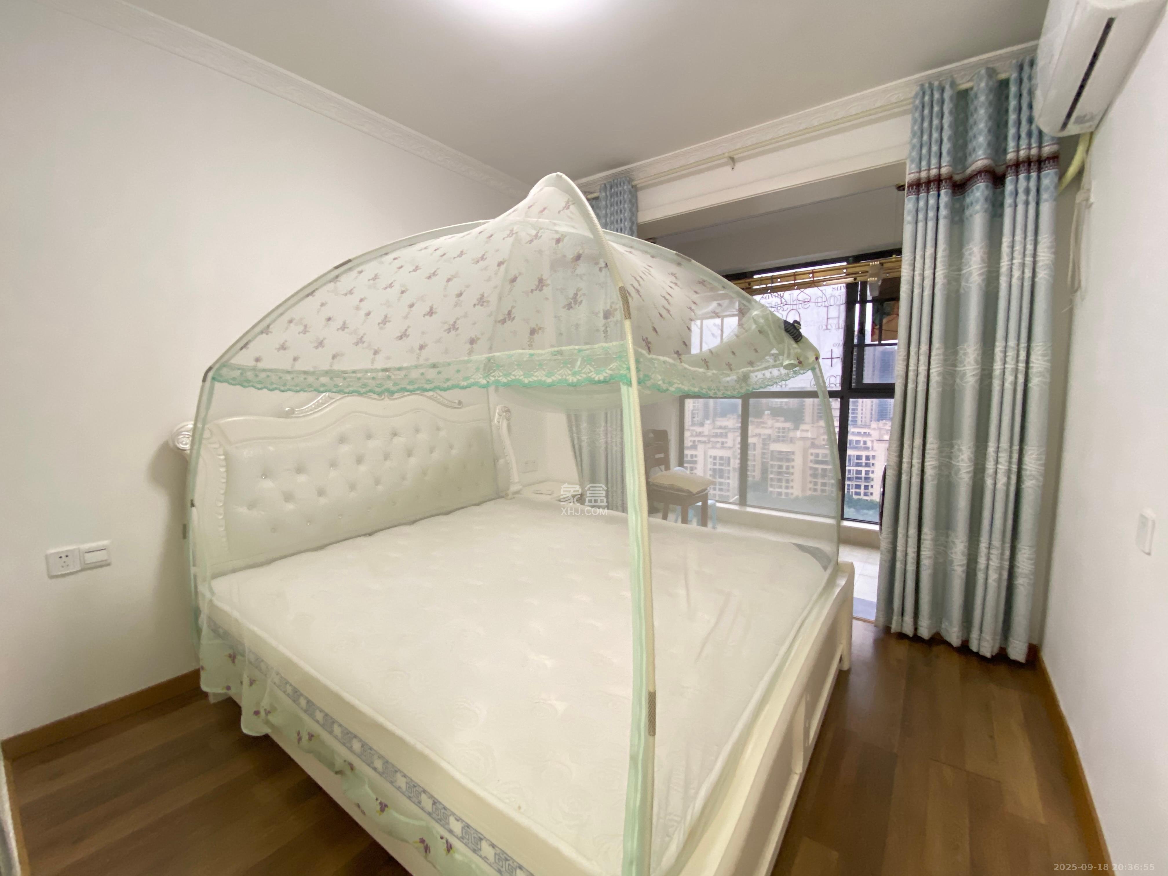 荣盛花语馨苑 3室2厅1卫 2500.0元/月 荣盛花语馨苑 3室2厅1卫 2500.0元/月室内图