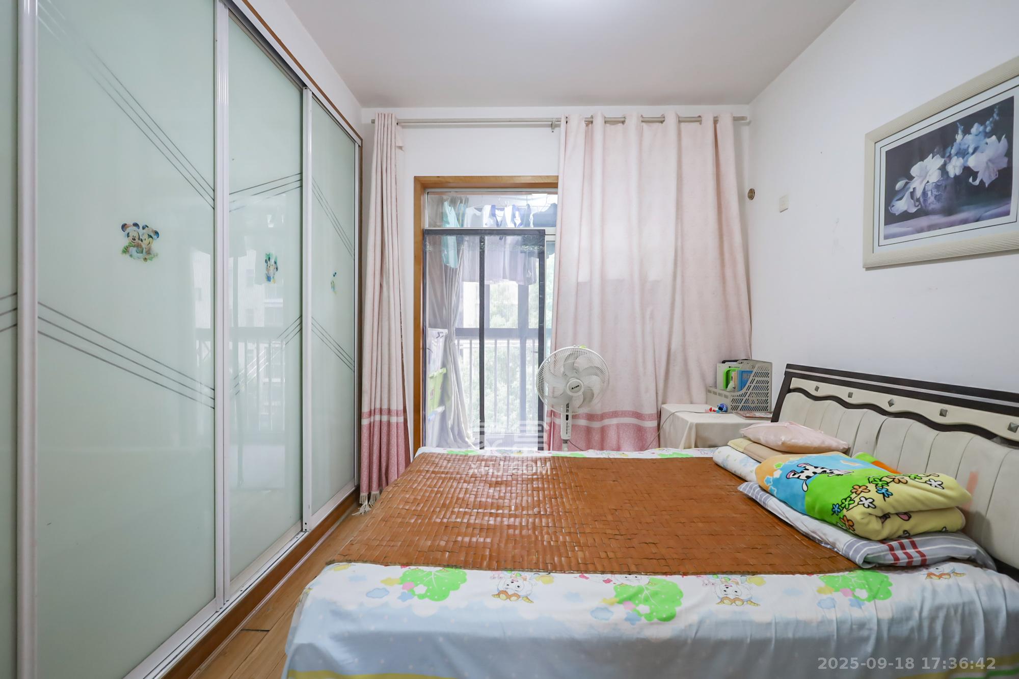 香海西岸  4室2厅2卫    142.0万 香海西岸  4室2厅2卫    142.0万卧室