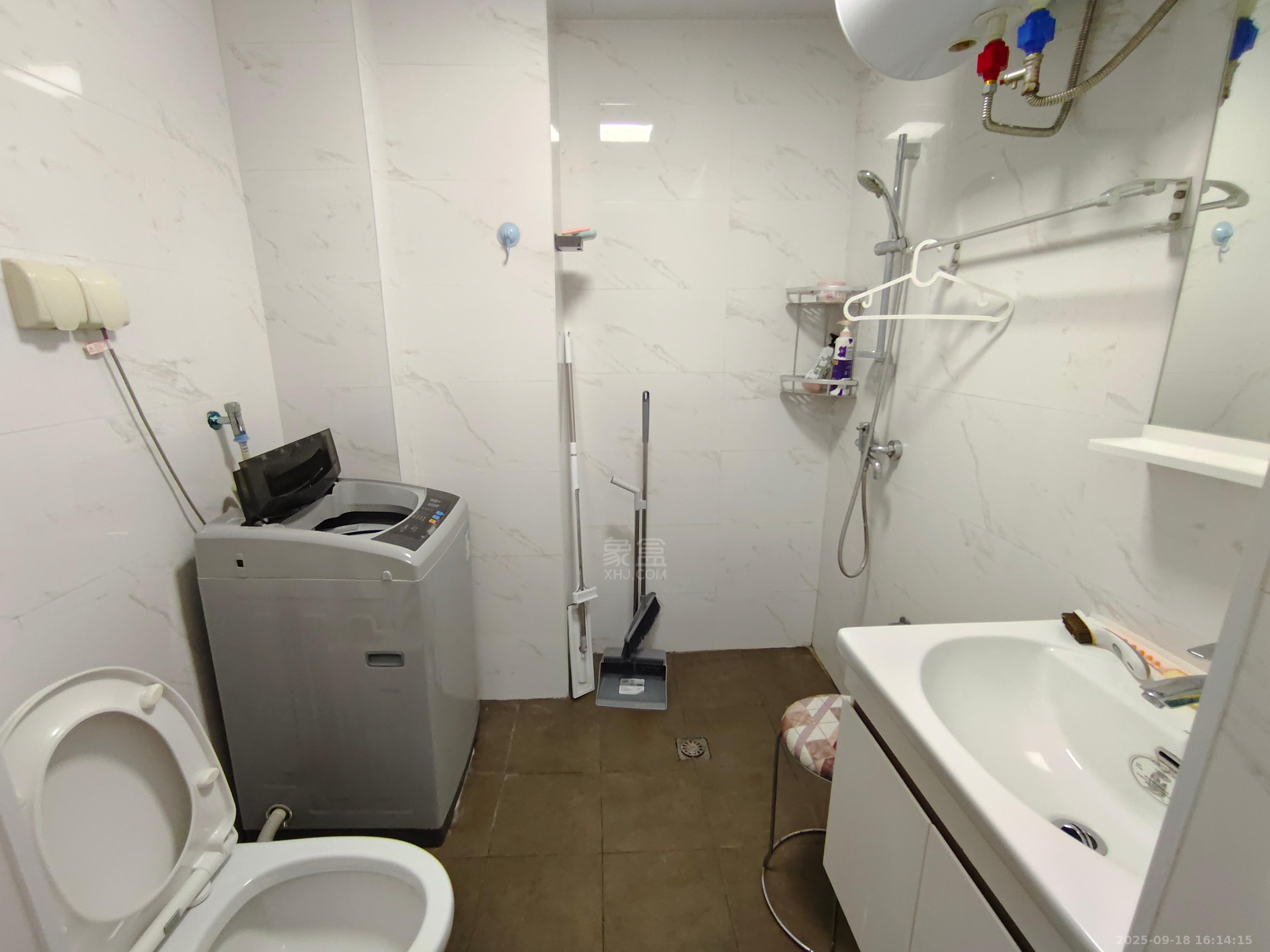 文艺复兴(未来城) 1室1厅1卫 1300.0元/月 文艺复兴(未来城) 1室1厅1卫 1300.0元/月室内图