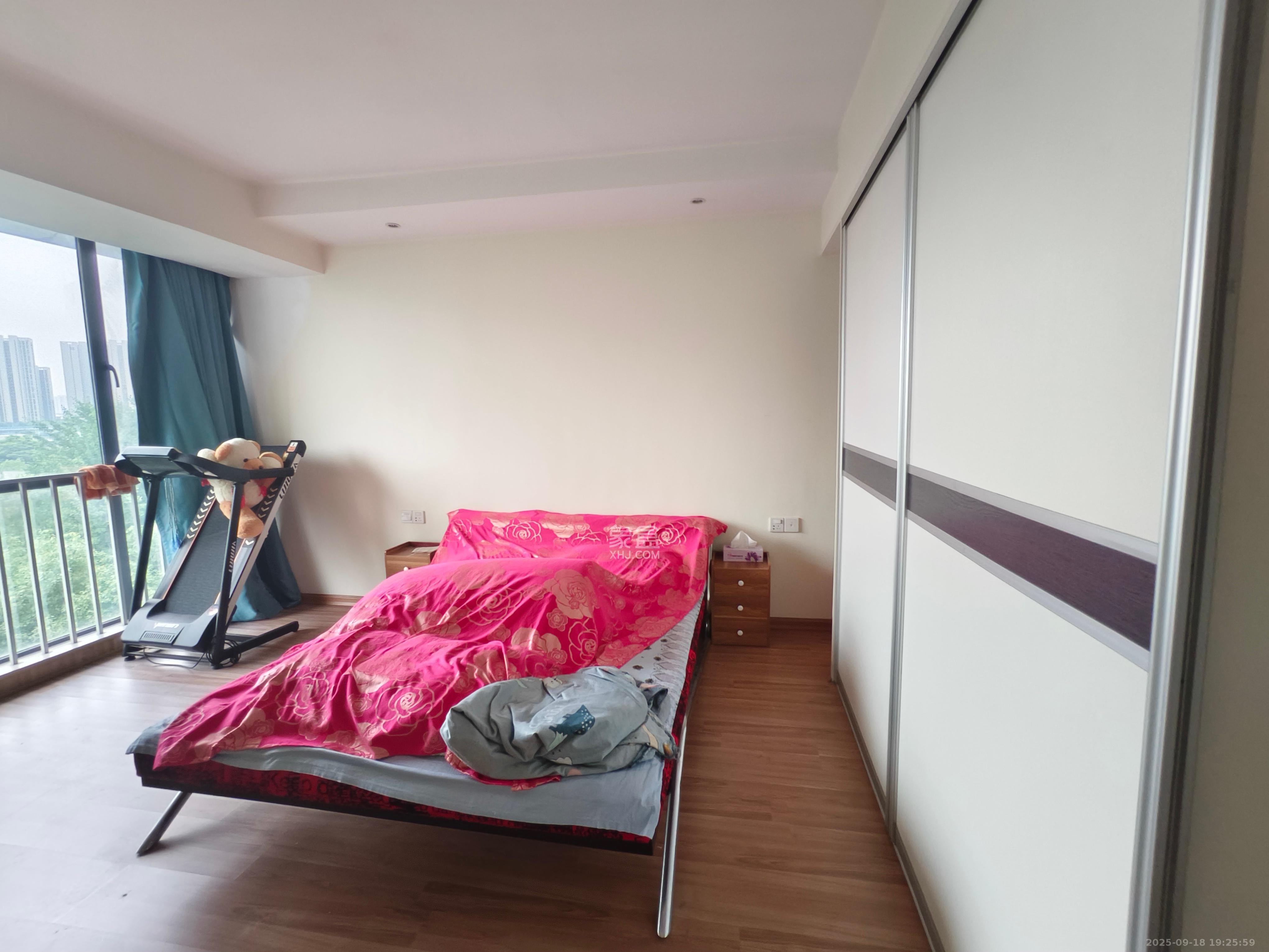 阳光100二期 1室1厅1卫 1800.0元/月 阳光100二期 1室1厅1卫 1800.0元/月室内图