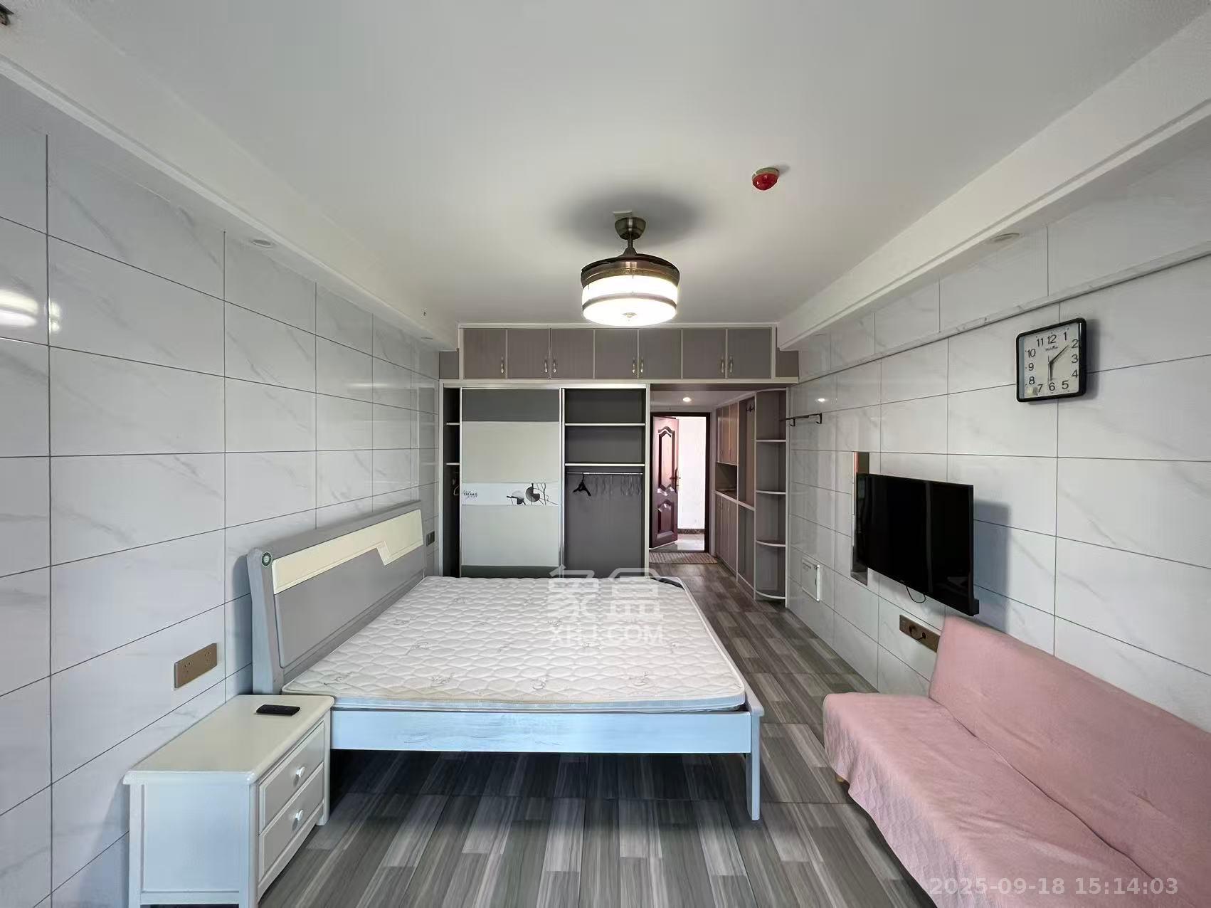 鹏程府 1室1厅1卫 1800.0元/月 鹏程府 1室1厅1卫 1800.0元/月室内图