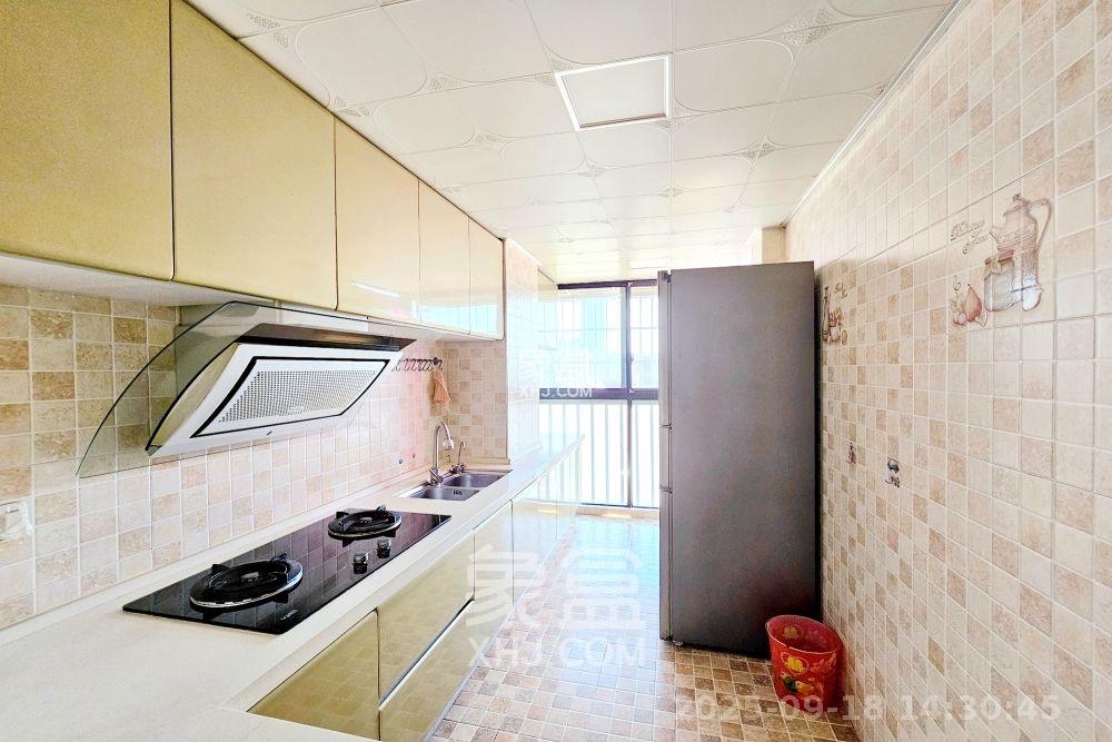 三江花中城  3室2厅1卫    3000.0元/月室内图