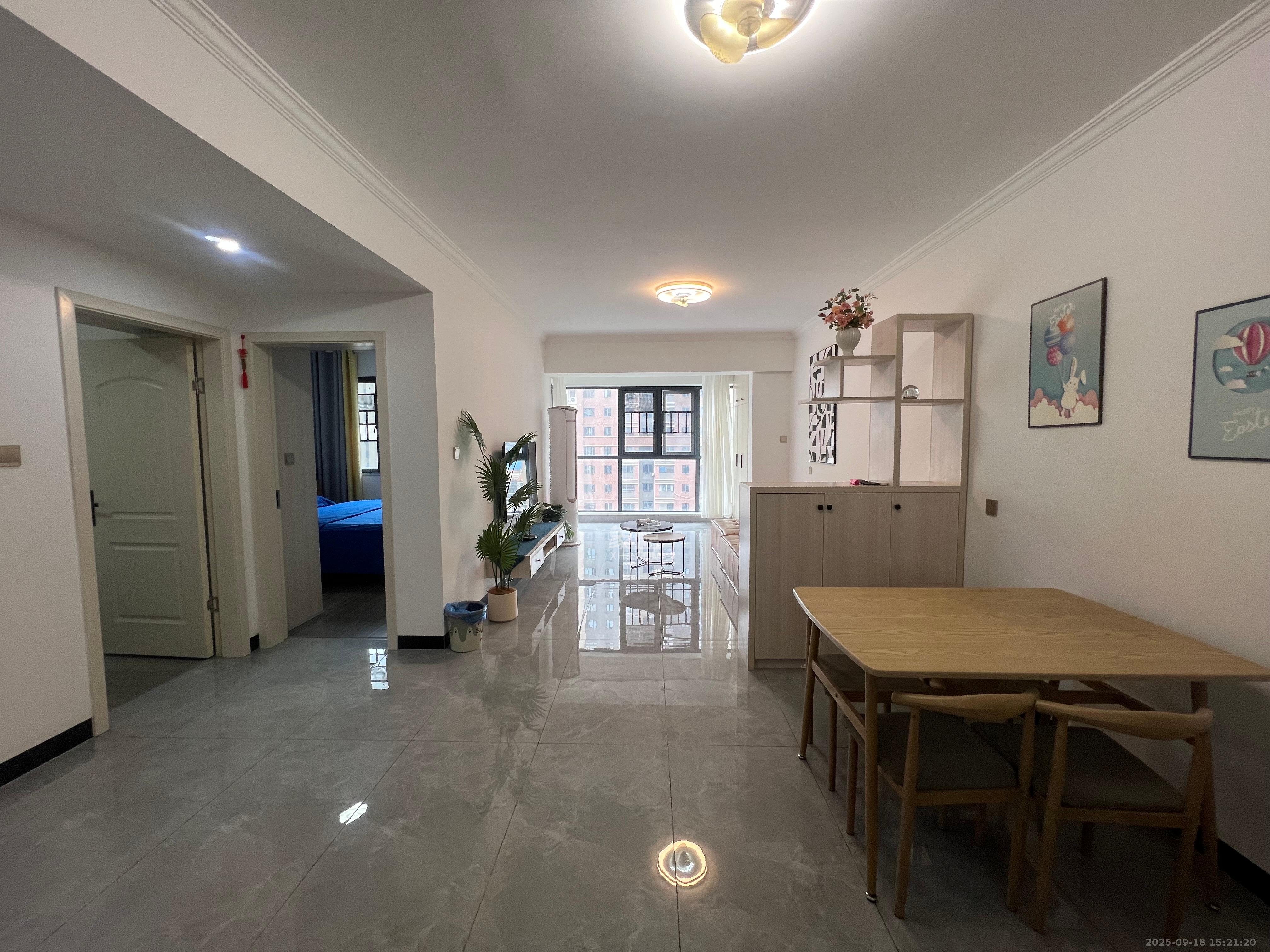 深业喜汇 3室2厅1卫 2500.0元/月 深业喜汇 3室2厅1卫 2500.0元/月室内图