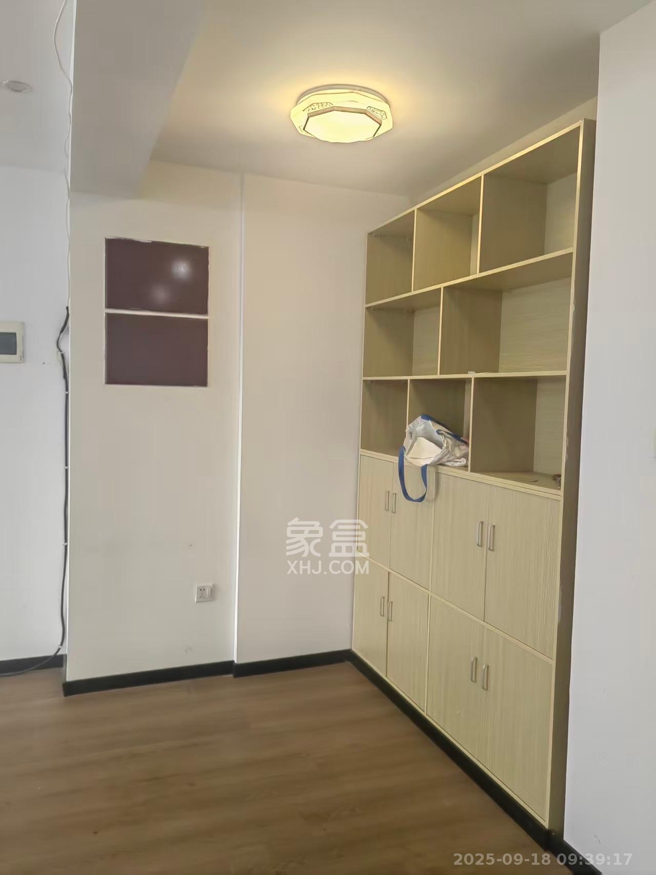 云集国际 1室1厅1卫 3000.0元/月 云集国际 1室1厅1卫 3000.0元/月室内图