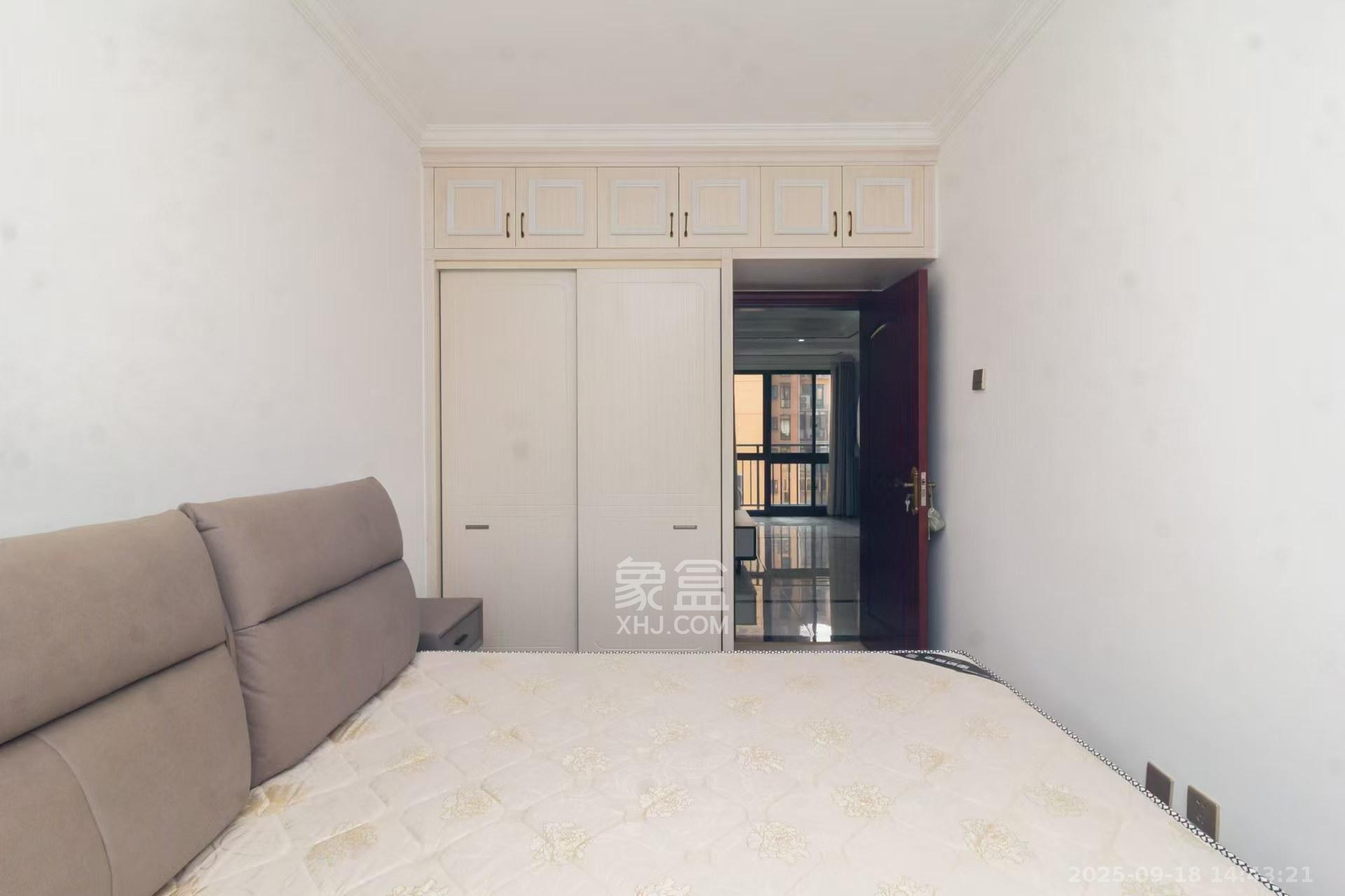 天园假日  3室2厅2卫    2800.0元/月室内图