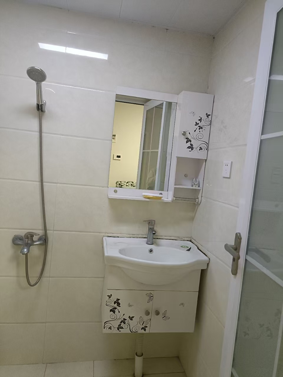 新都汇  1室1厅1卫   1180.00元/月室内图
