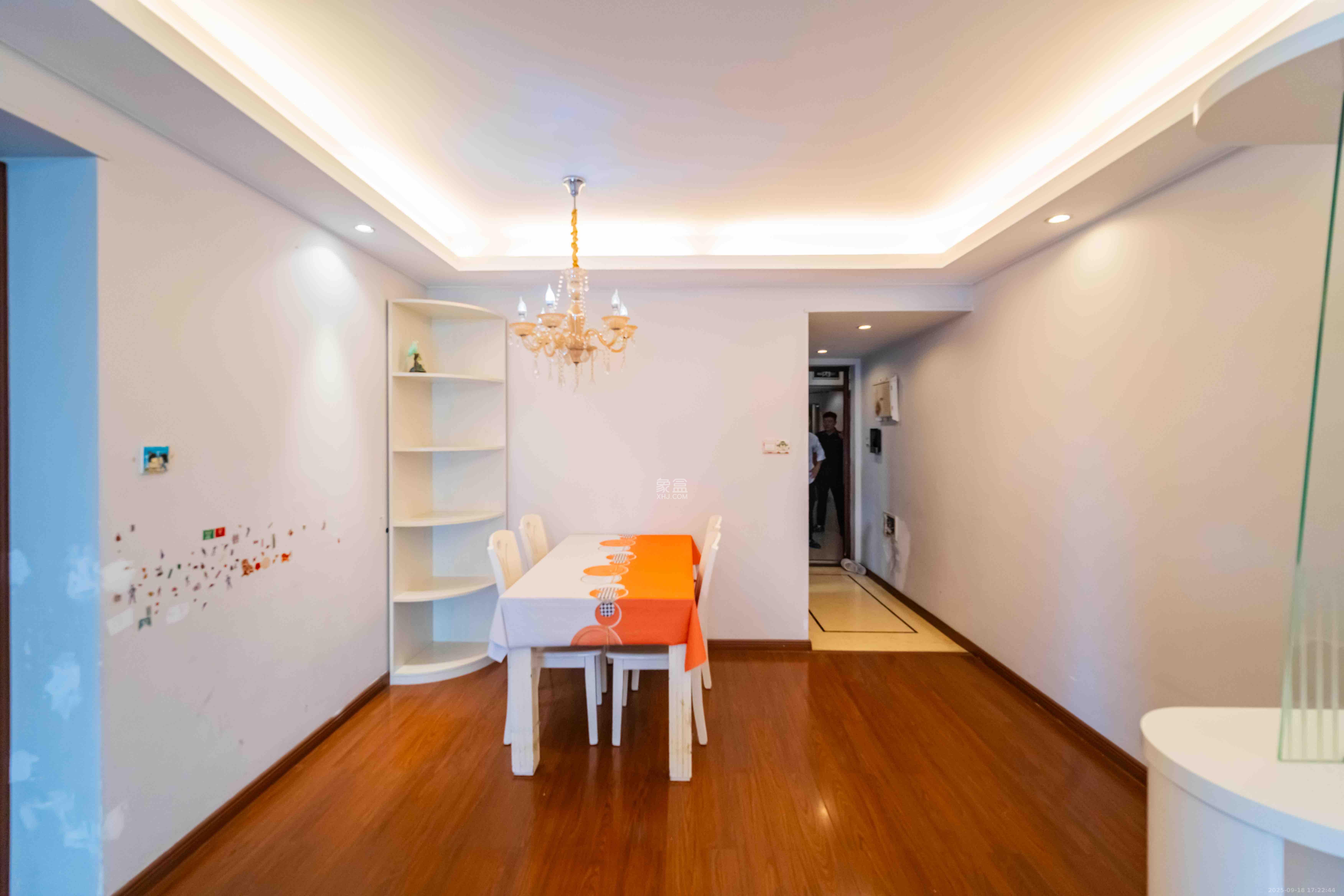 万科金域华府三四期  3室2厅1卫    2000.0元/月室内图