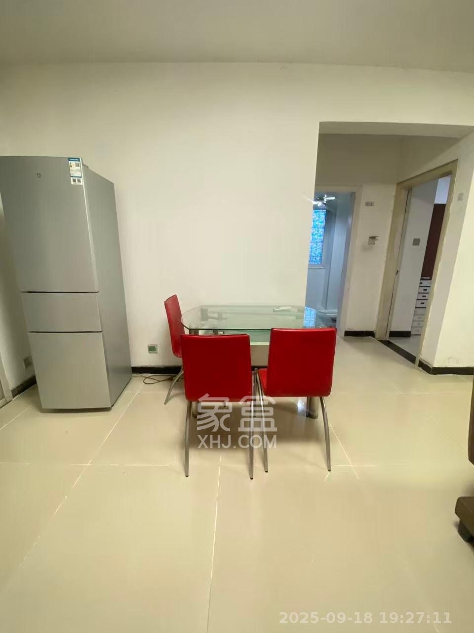 星城新宇黎雅苑 2室2厅1卫 1500.0元/月 星城新宇黎雅苑 2室2厅1卫 1500.0元/月室内图