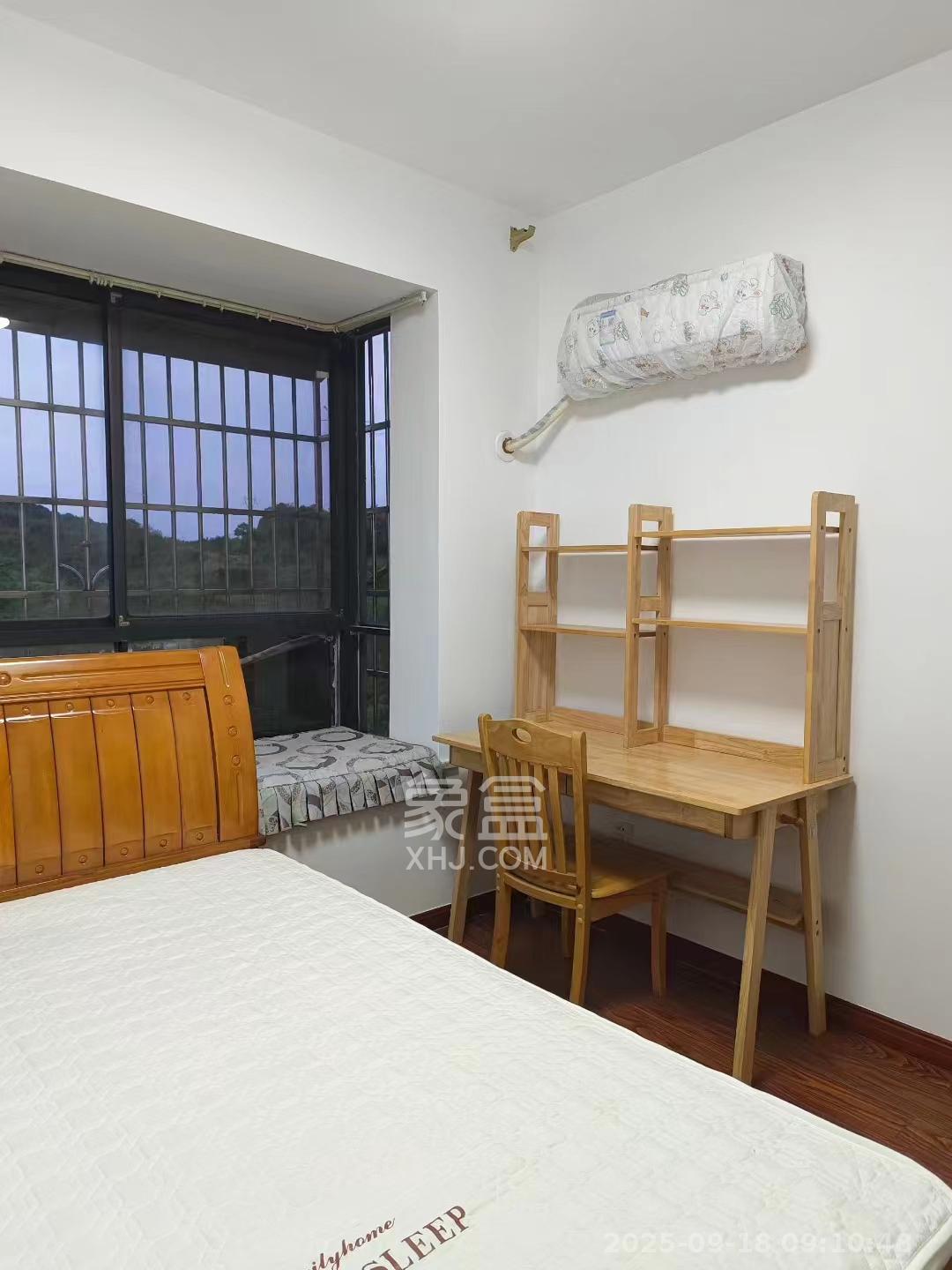 红旗花苑  3室2厅1卫   1500.00元/月室内图