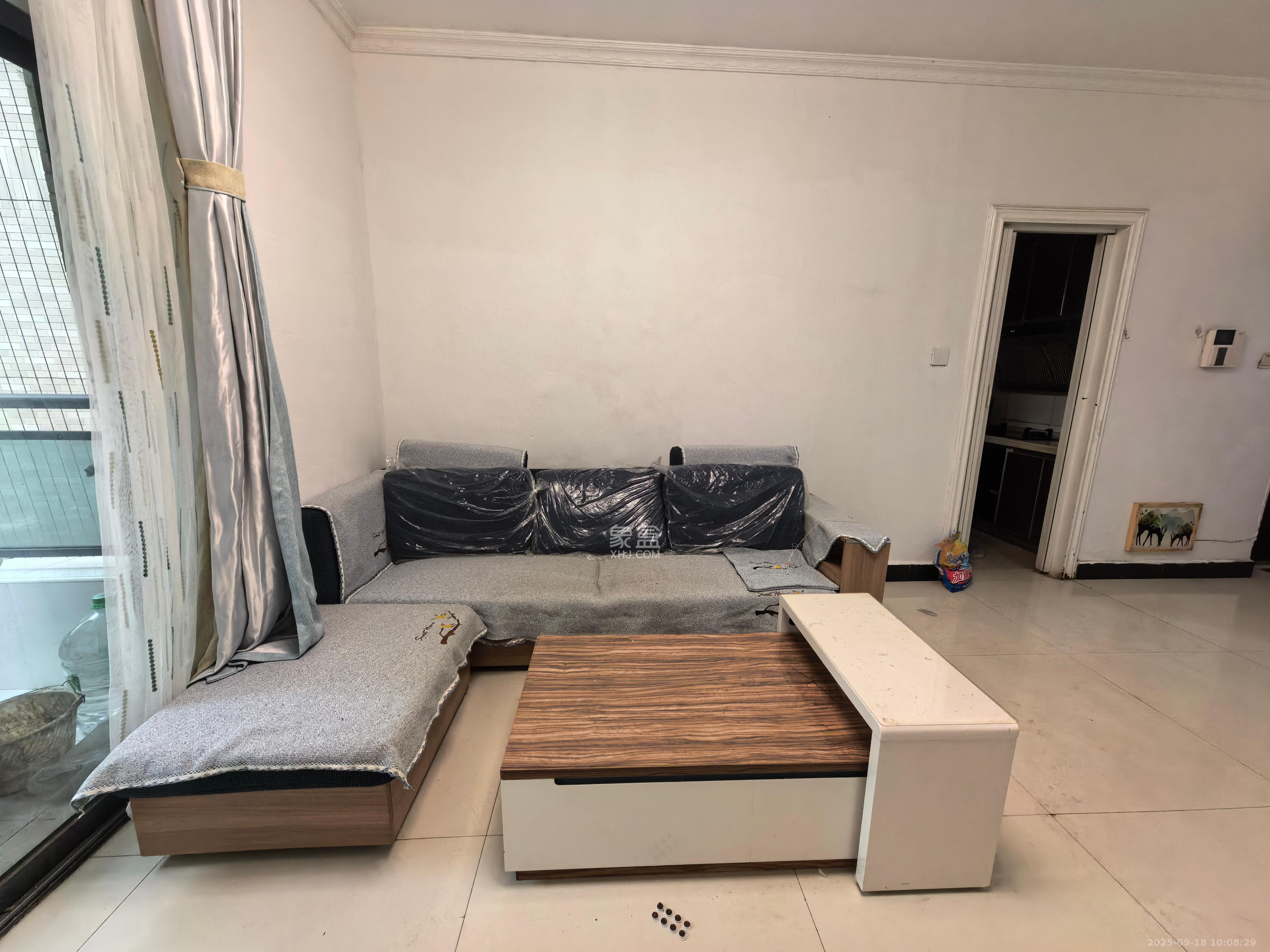 湘府9号  2室2厅1卫    2100.0元/月室内图