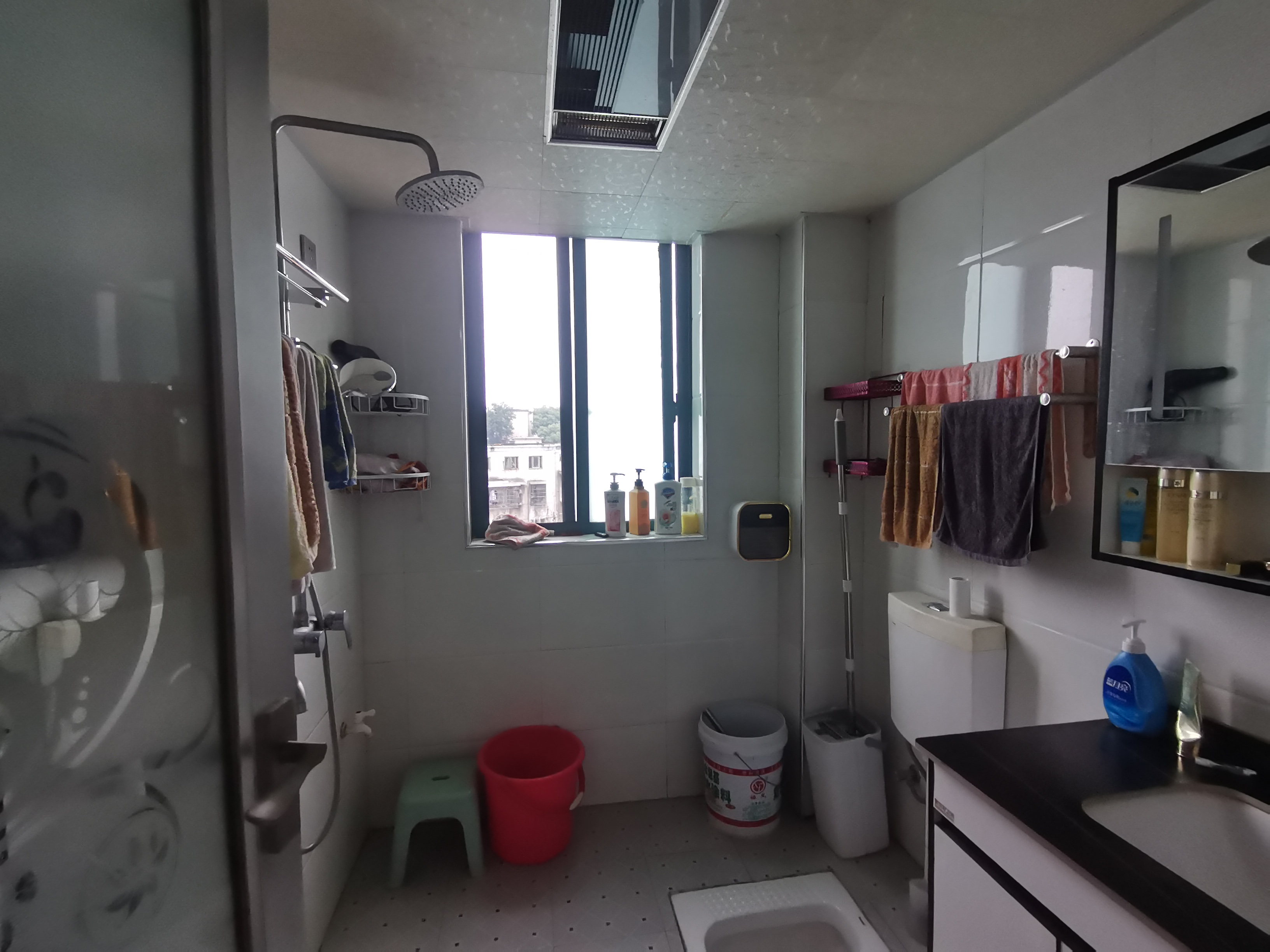 桃花里  2室2厅1卫    1300.0元/月 桃花里  2室2厅1卫    1300.0元/月室内图