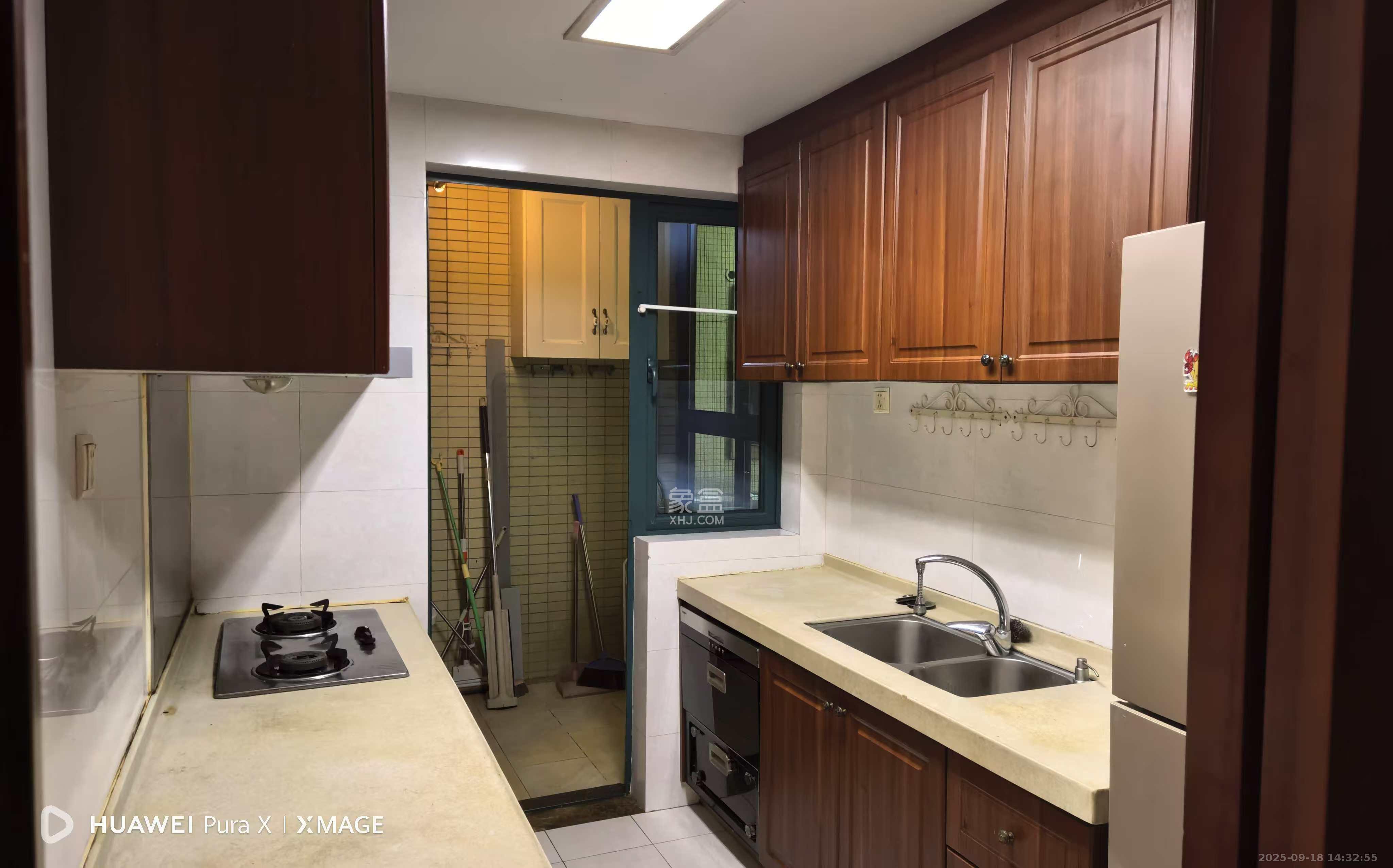 恒大绿洲 3室2厅2卫 3200.0元/月 恒大绿洲 3室2厅2卫 3200.0元/月室内图