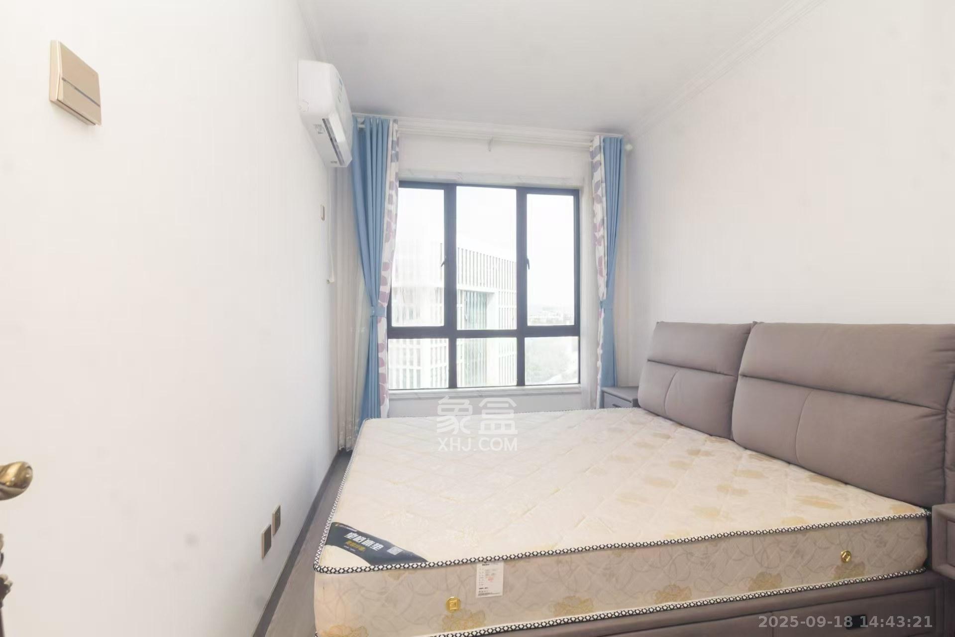 天园假日  3室2厅2卫    2800.0元/月室内图