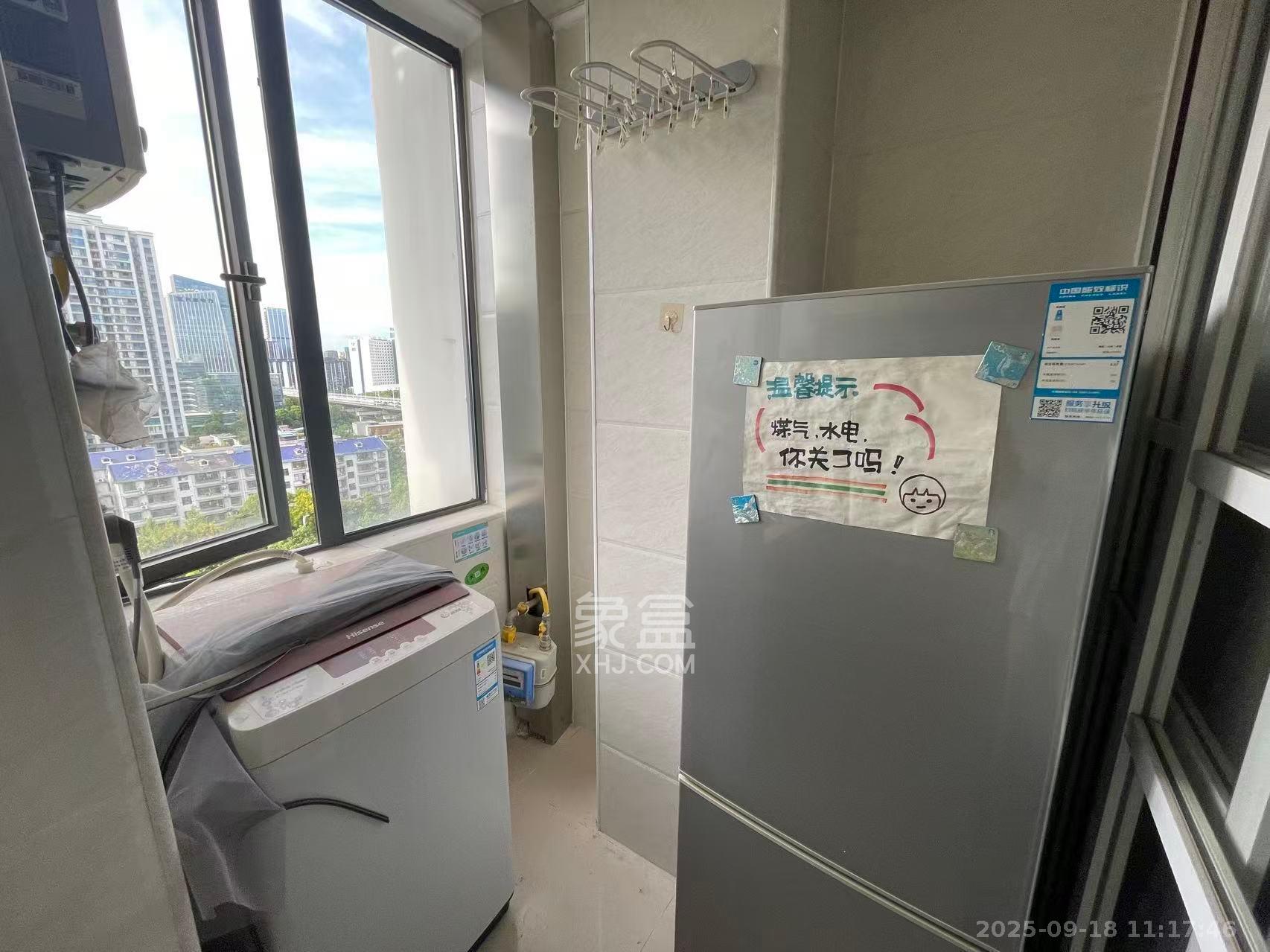 欧亚达国际广场  1室1厅1卫    1300.0元/月室内图