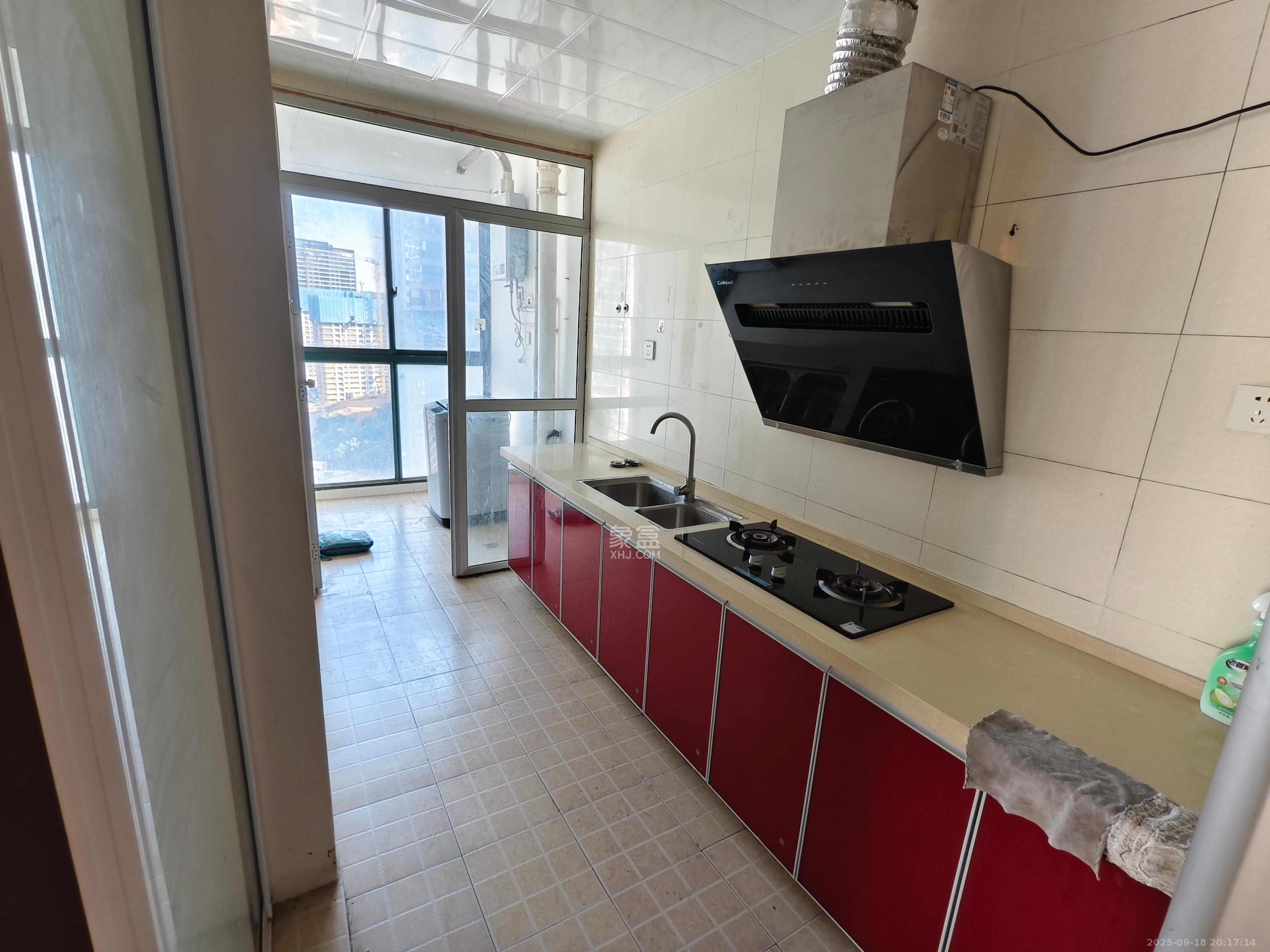 克拉美丽山庄(晟领国际) 4室2厅2卫 2900.0元/月 克拉美丽山庄(晟领国际) 4室2厅2卫 2900.0元/月室内图