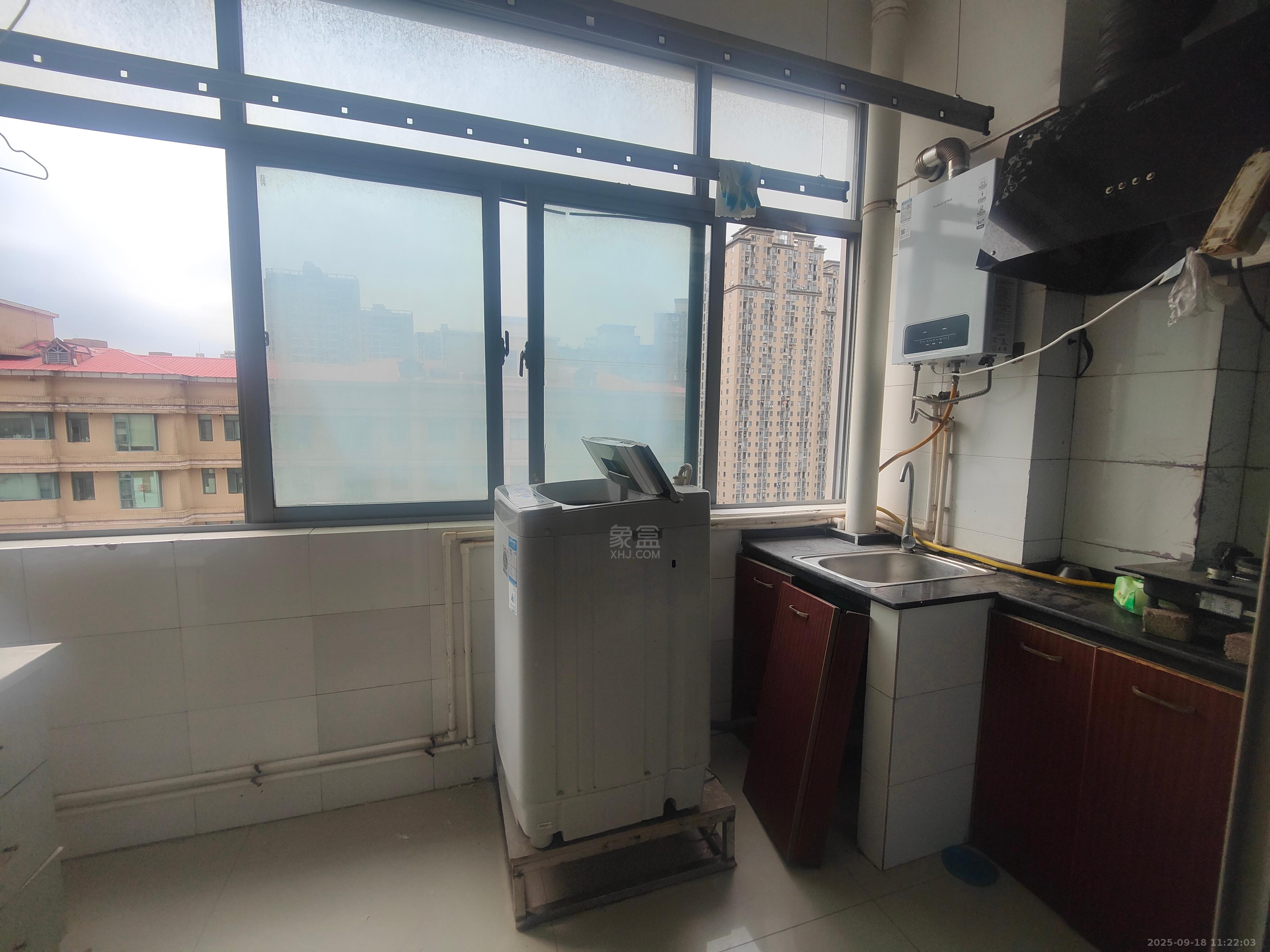 庐山春天大厦(和一宾馆)  1室1厅1卫    900.0元/月 庐山春天大厦(和一宾馆)  1室1厅1卫    900.0元/月室内图