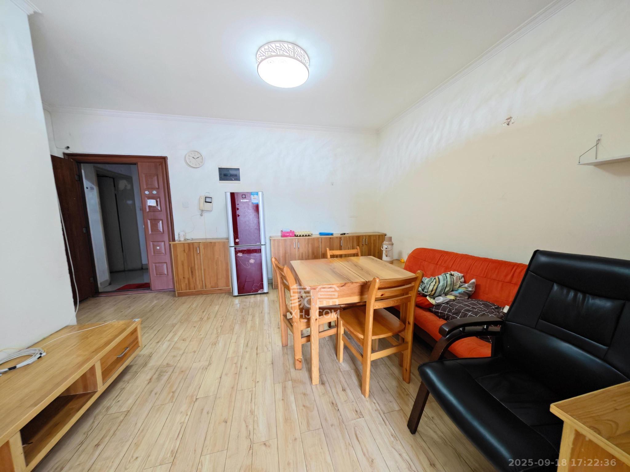 三重星都心  2室1厅1卫    2000.0元/月室内图