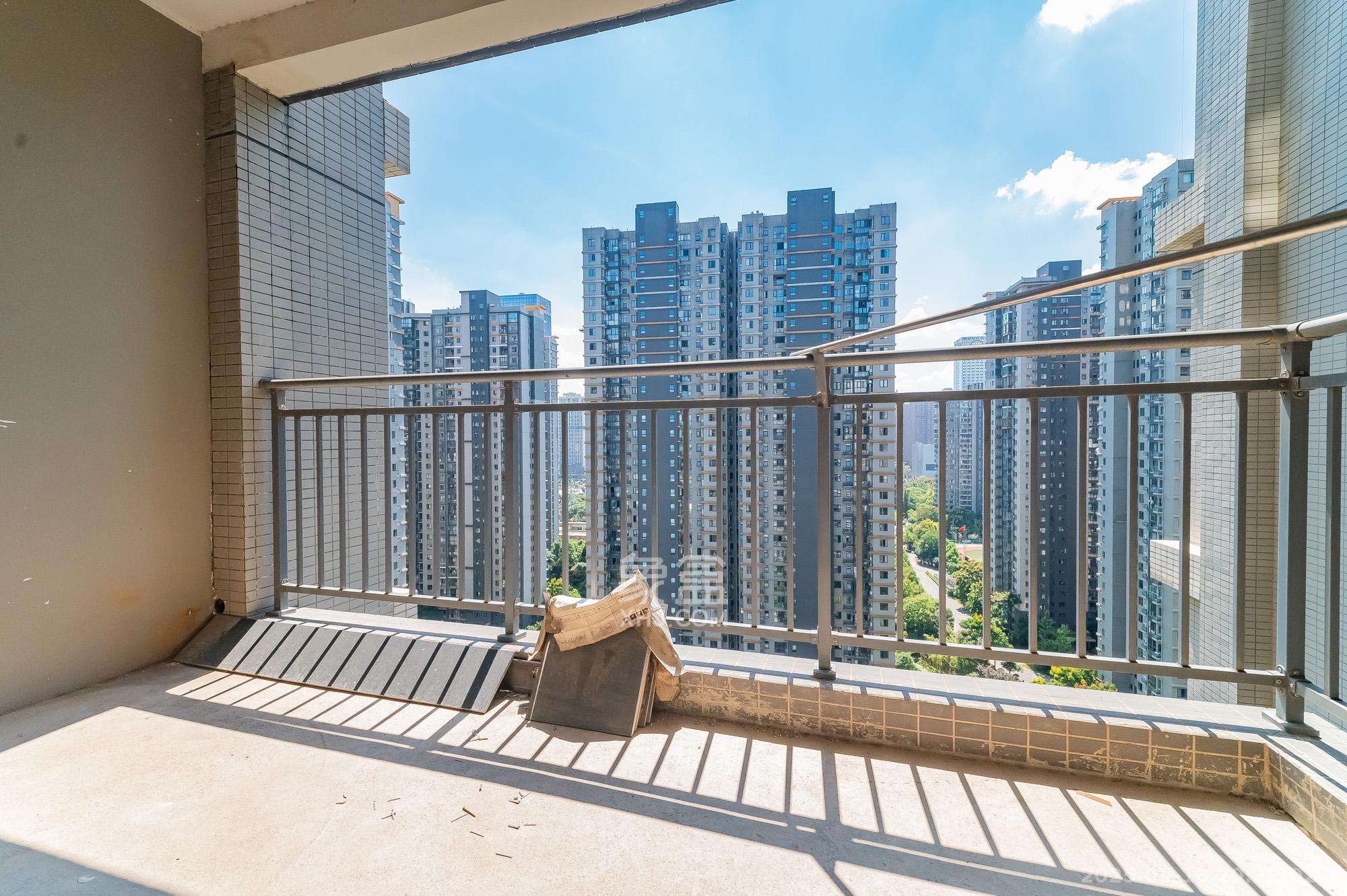 恒基凯旋门三期 4室2厅2卫 125.0万 恒基凯旋门三期 4室2厅2卫 125.0万其他