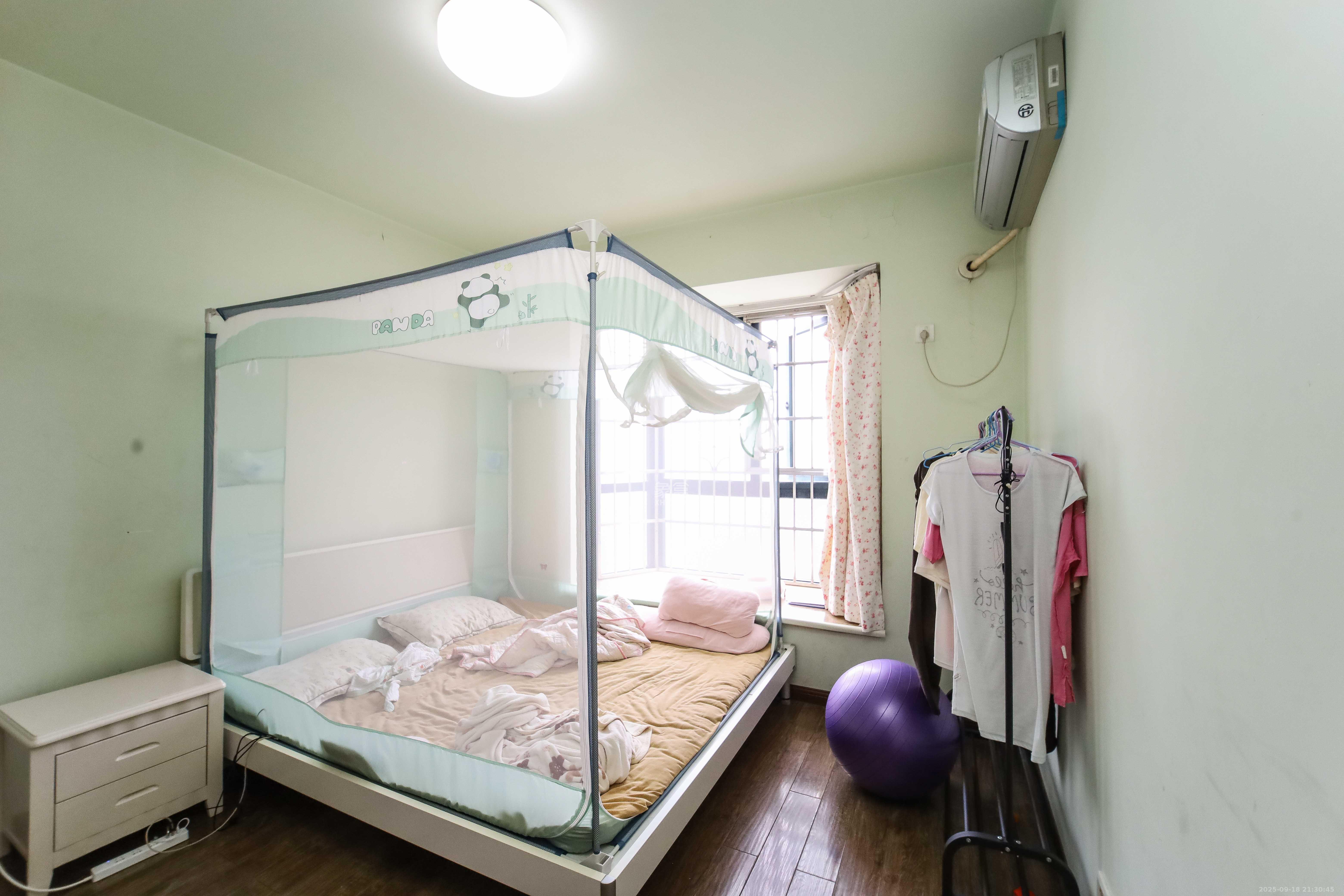 先锋东外滩  2室2厅1卫    69.8万卧室