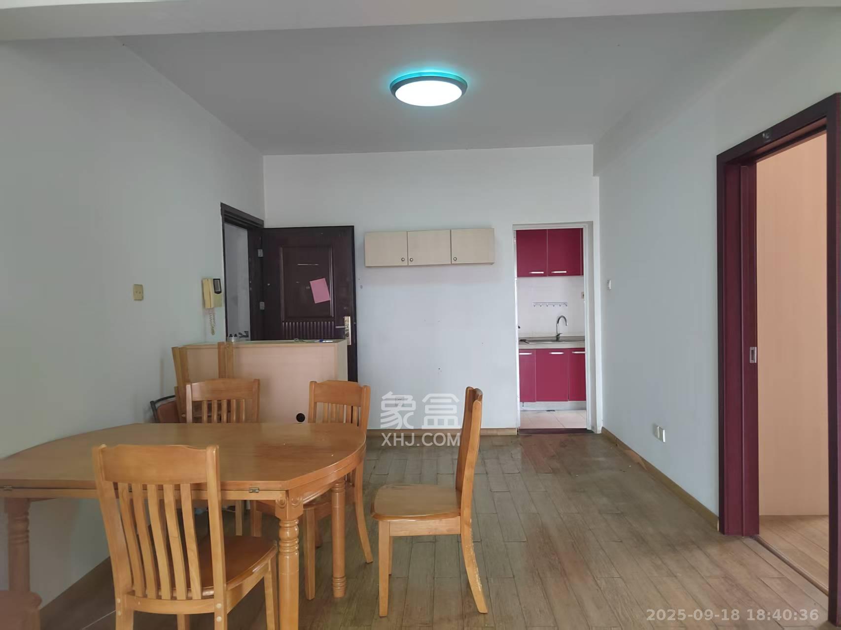 巢之恋 2室2厅1卫 1900.0元/月 巢之恋 2室2厅1卫 1900.0元/月室内图