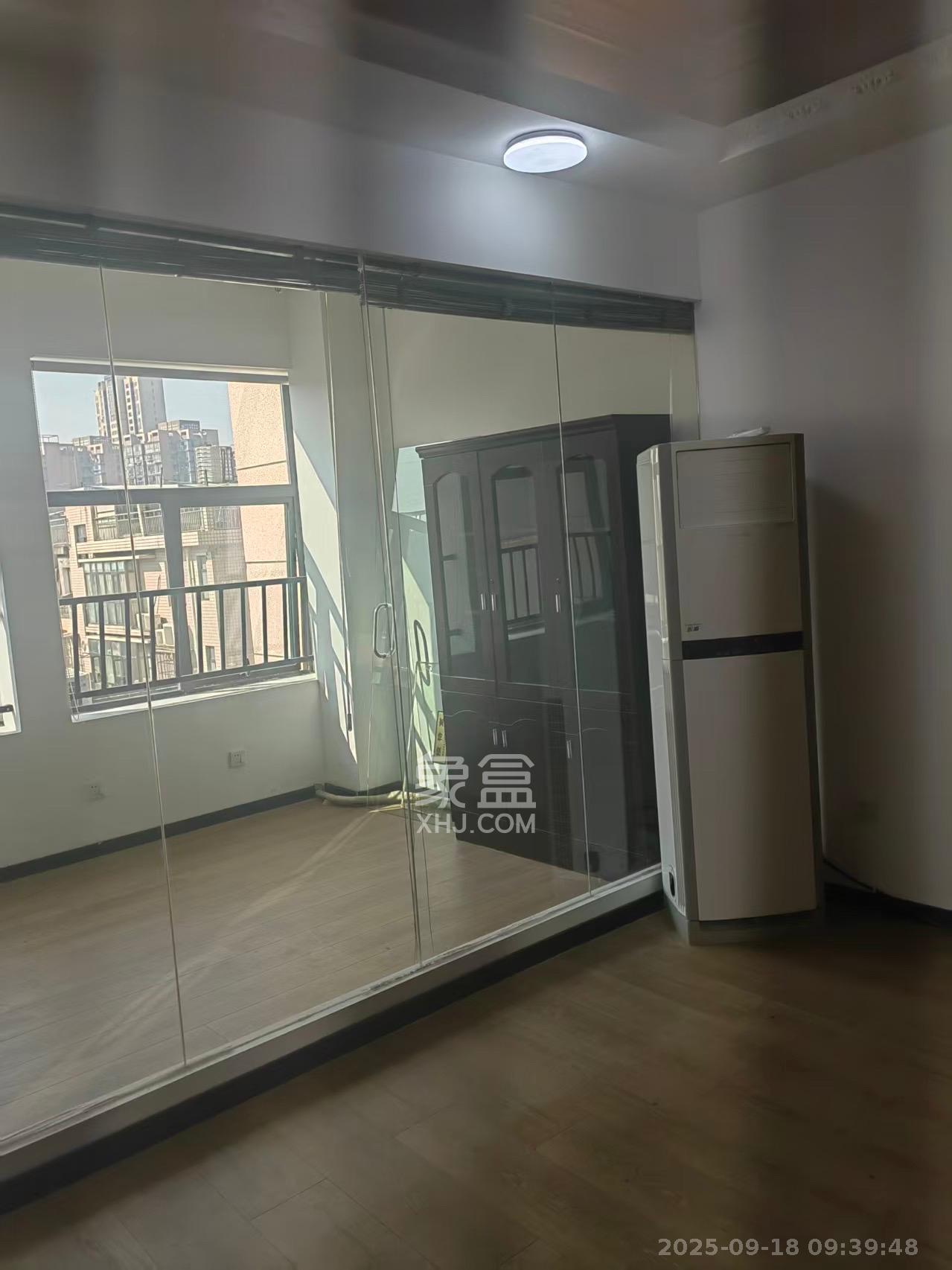 云集国际 1室1厅1卫 3000.0元/月 云集国际 1室1厅1卫 3000.0元/月室内图