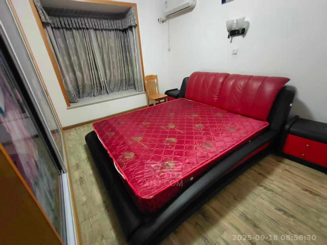 学林雅苑 4室2厅1卫 2200.0元/月 学林雅苑 4室2厅1卫 2200.0元/月室内图