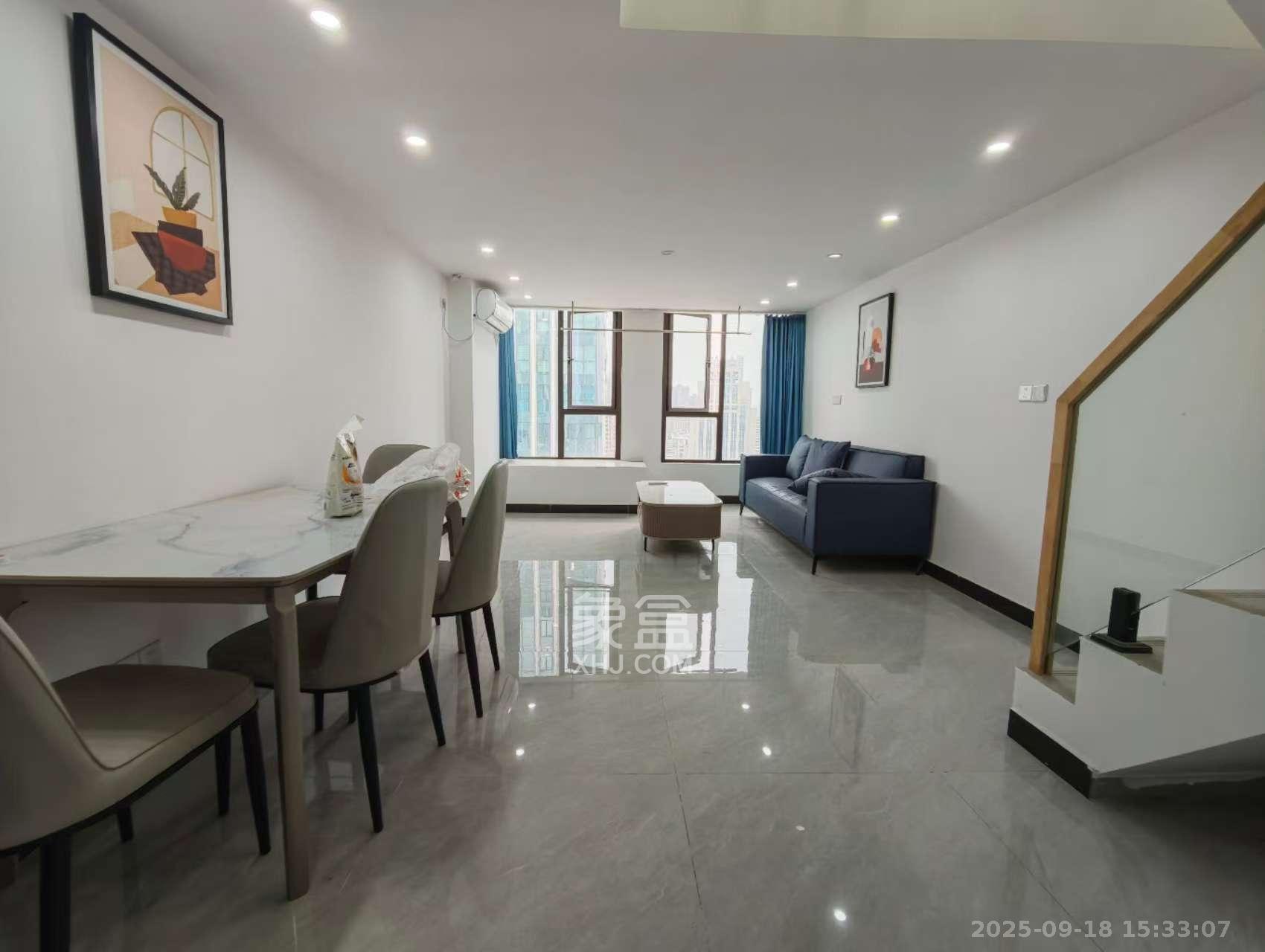 润和国际广场 2室2厅1卫 2300.0元/月 润和国际广场 2室2厅1卫 2300.0元/月室内图