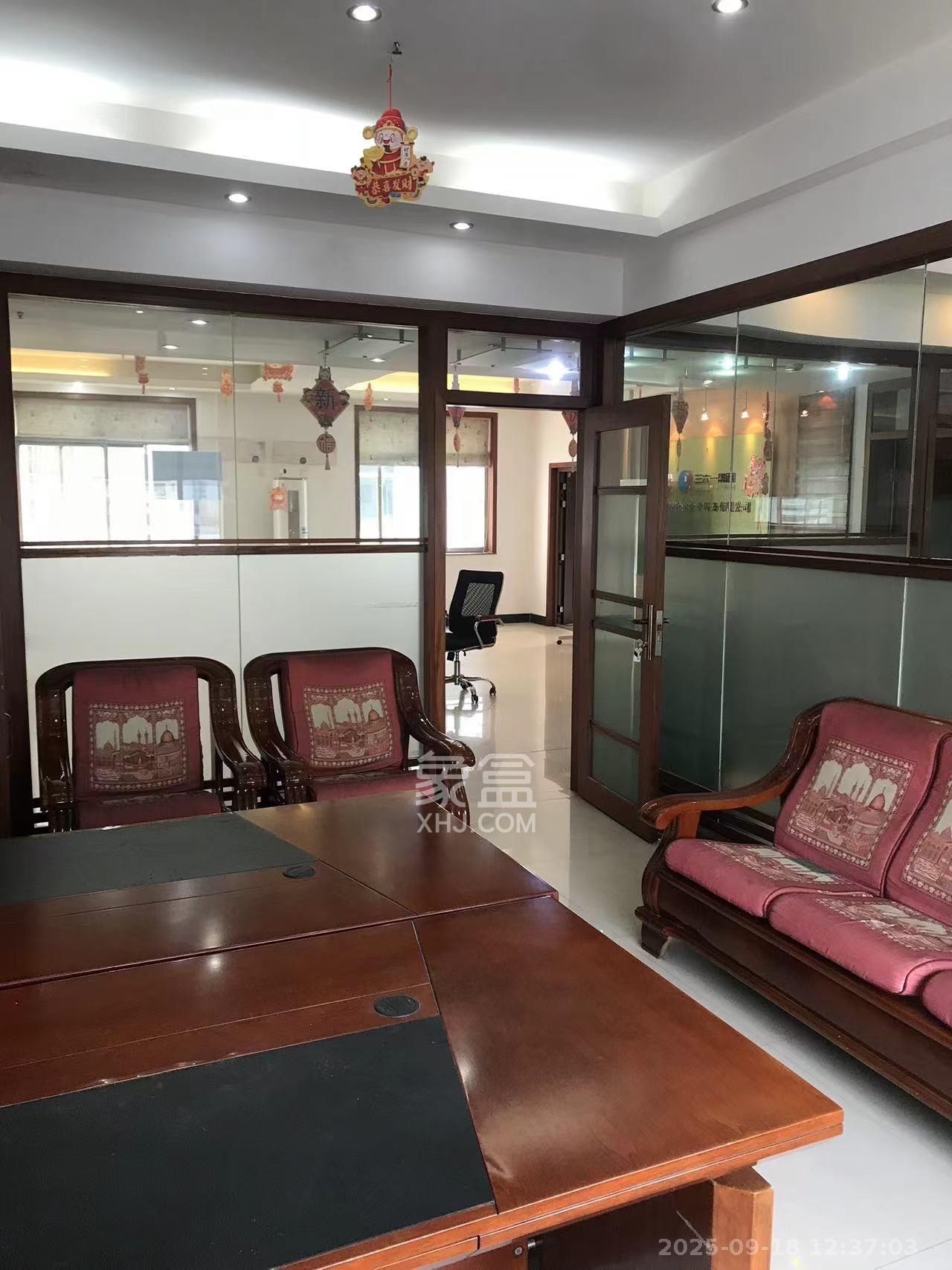 城市之心 4室1厅1卫 7200.0元/月 城市之心 4室1厅1卫 7200.0元/月室内图