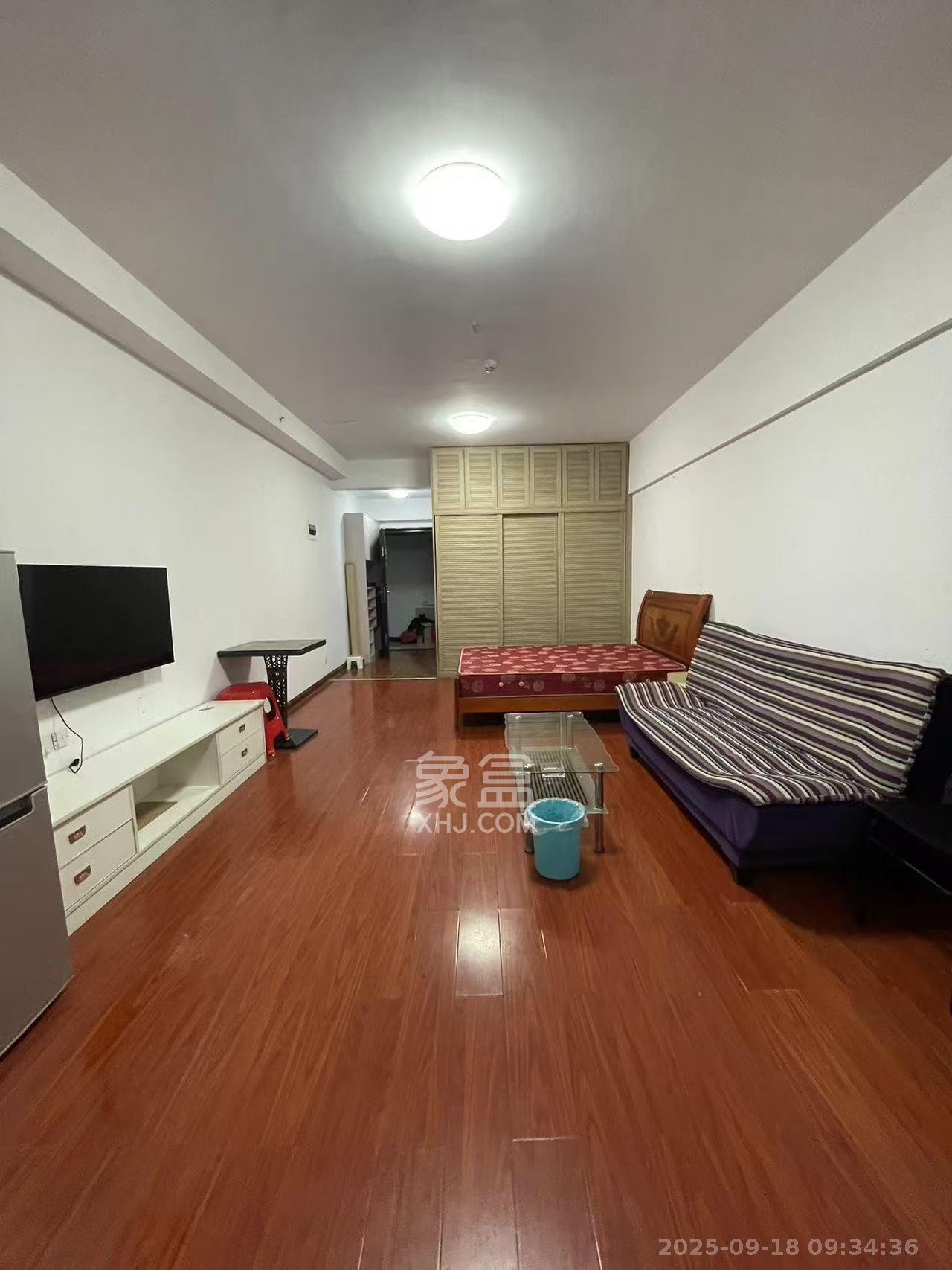 山水湾 1室1厅1卫 1300.0元/月 山水湾 1室1厅1卫 1300.0元/月室内图