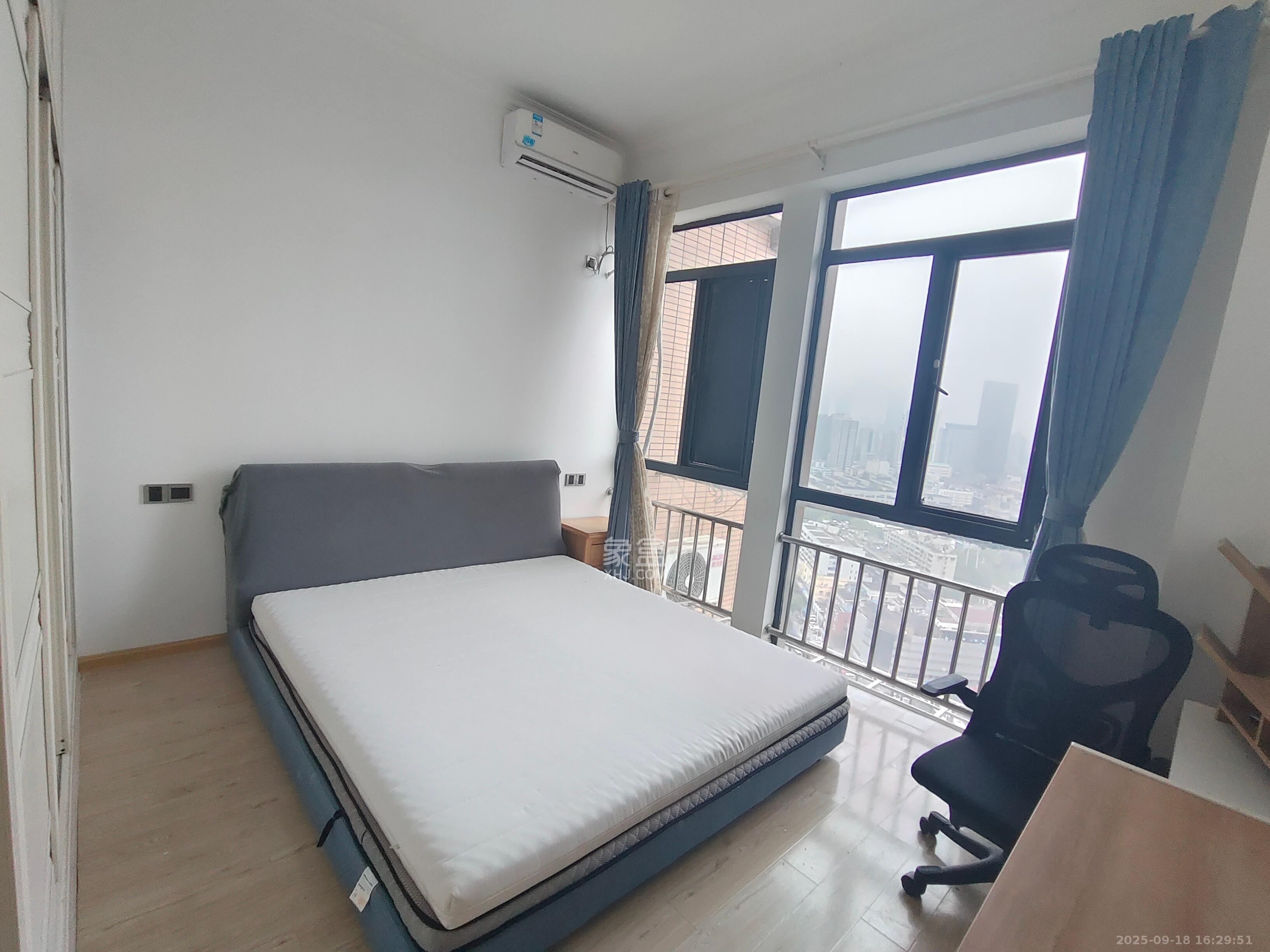 融圣国际  2室1厅1卫    2200.0元/月室内图