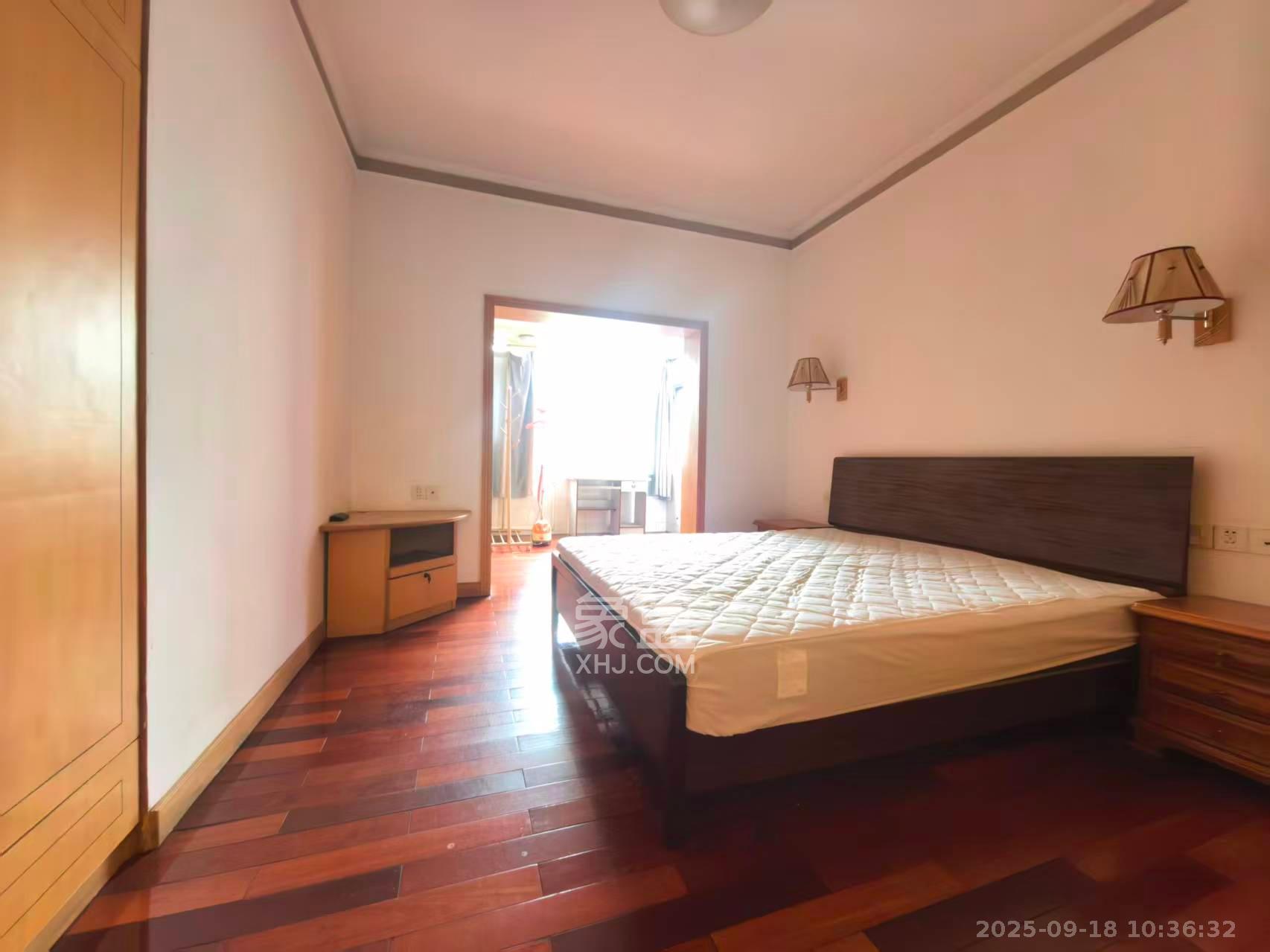 湘农桥社区  3室2厅1卫    2400.0元/月室内图