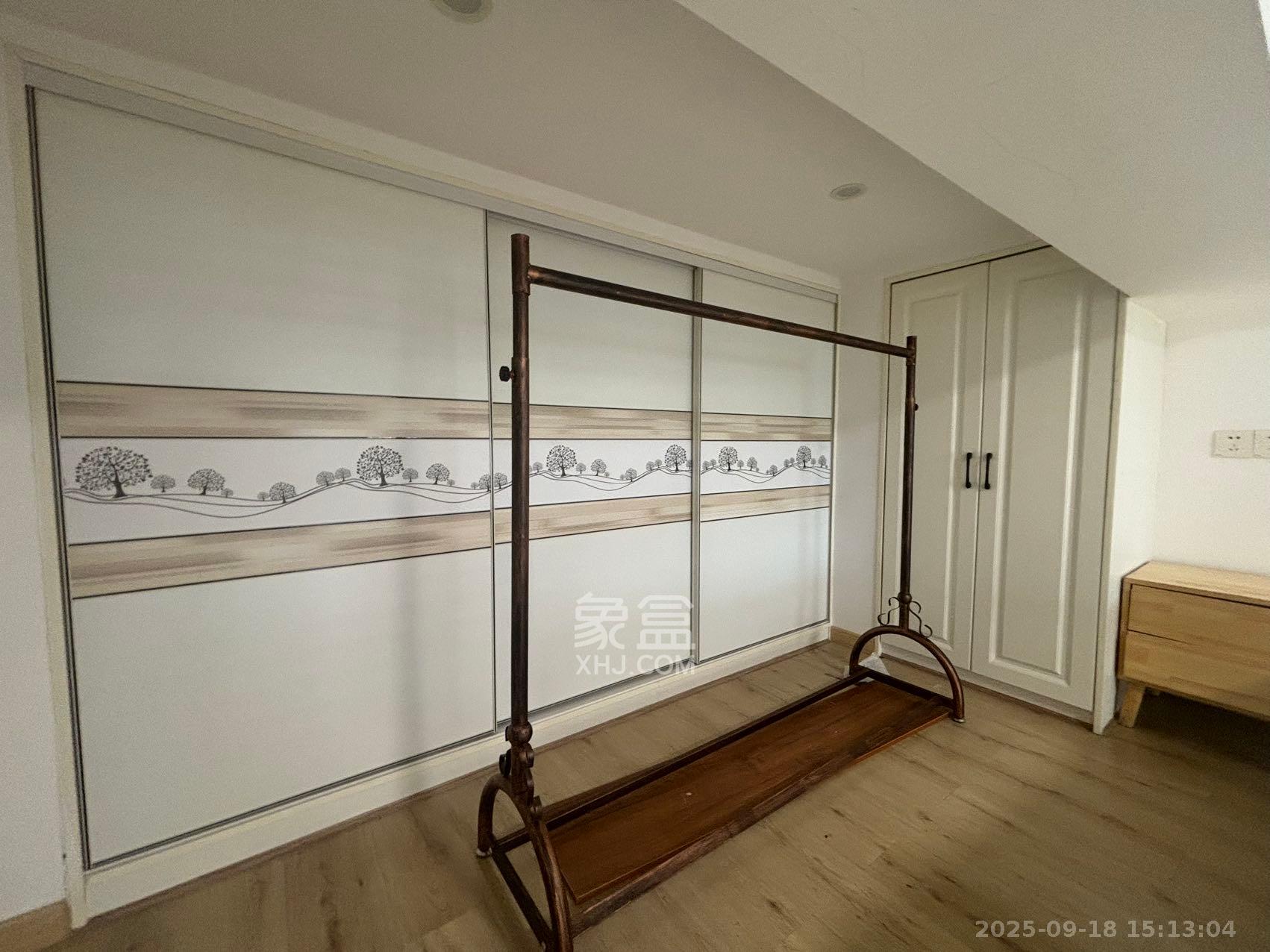 裕天国际商汇中心 1室1厅1卫 1600.0元/月 裕天国际商汇中心 1室1厅1卫 1600.0元/月室内图