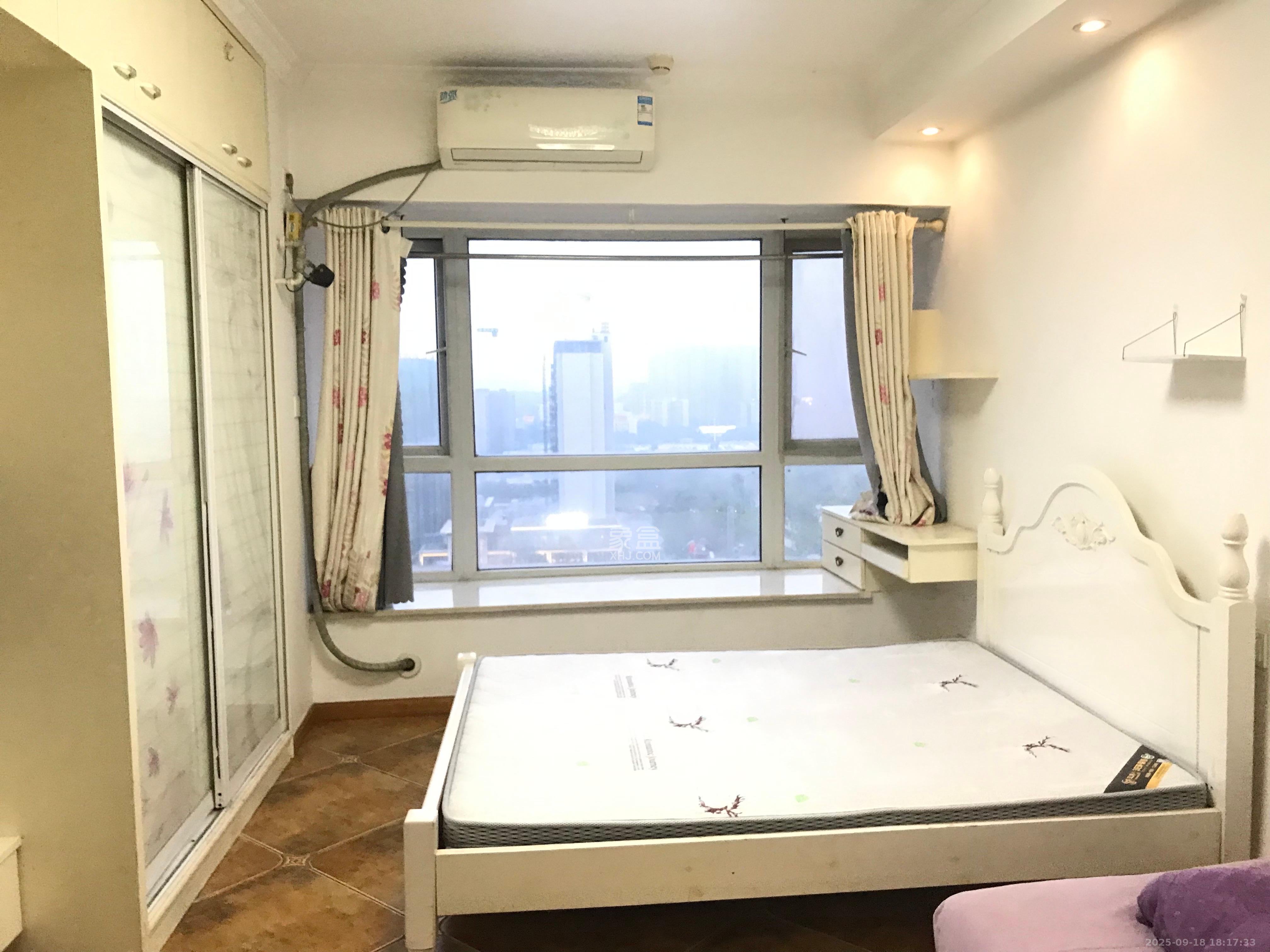 新长海广场 1室1厅1卫 1100.0元/月 新长海广场 1室1厅1卫 1100.0元/月室内图