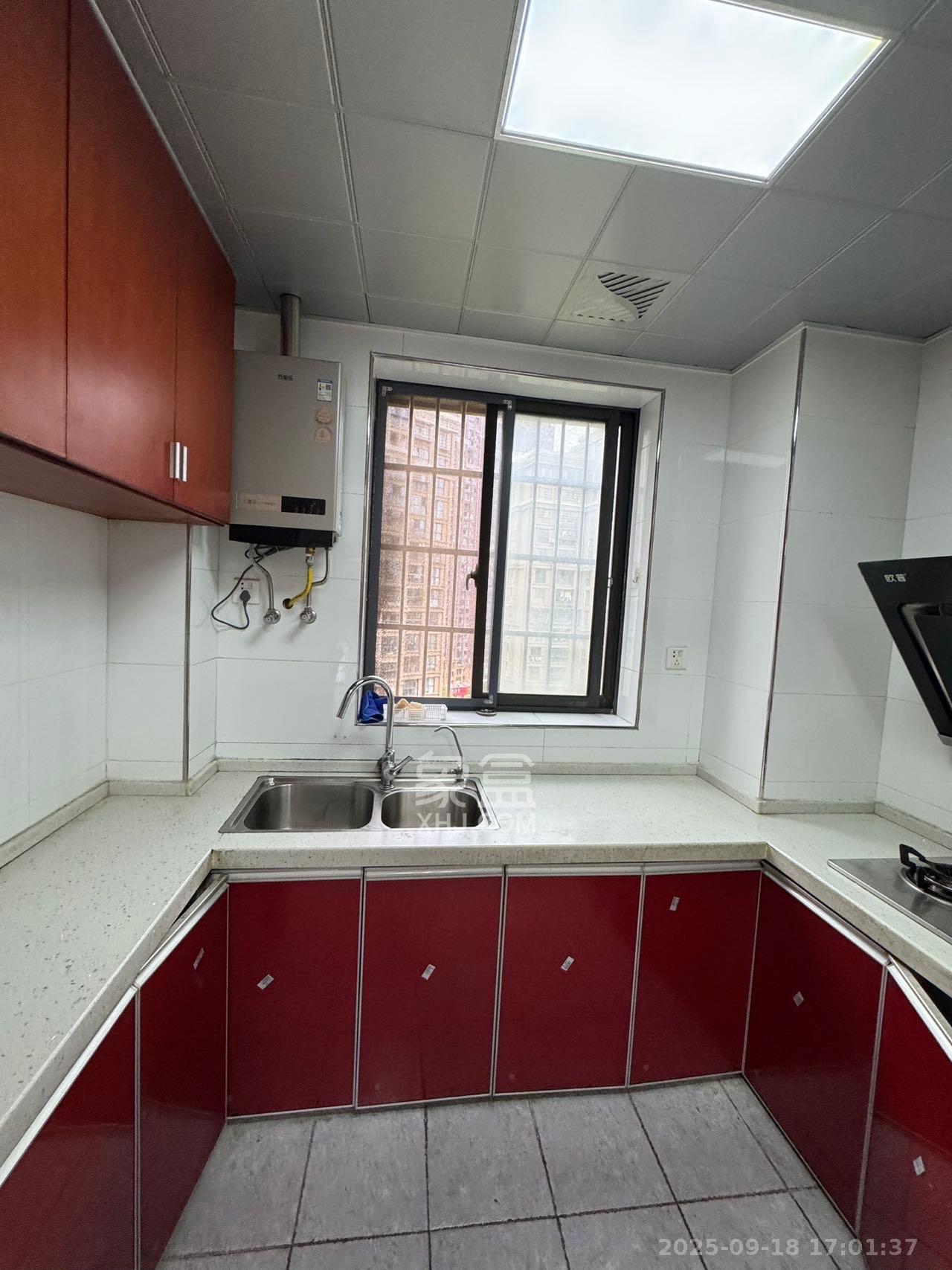 优山美地 3室2厅2卫 2600.0元/月 优山美地 3室2厅2卫 2600.0元/月室内图