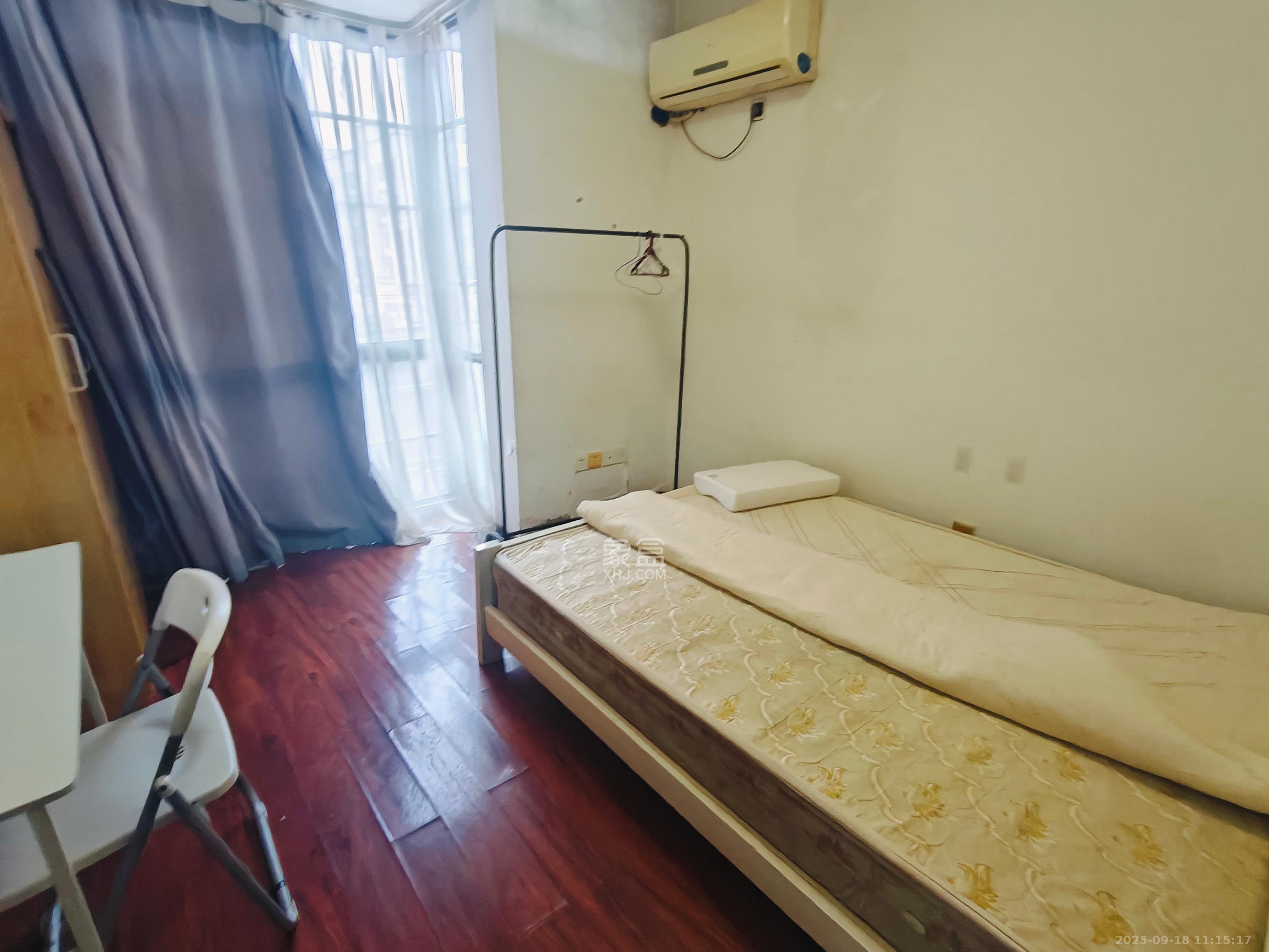 颐美沁园  1室1厅1卫    1800.0元/月室内图