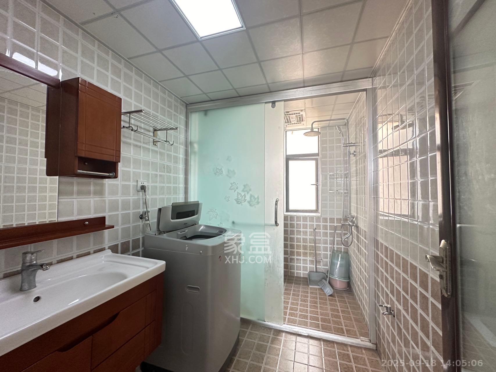 香樟兰亭(朗峰苑) 3室2厅1卫 2400.0元/月 香樟兰亭(朗峰苑) 3室2厅1卫 2400.0元/月室内图