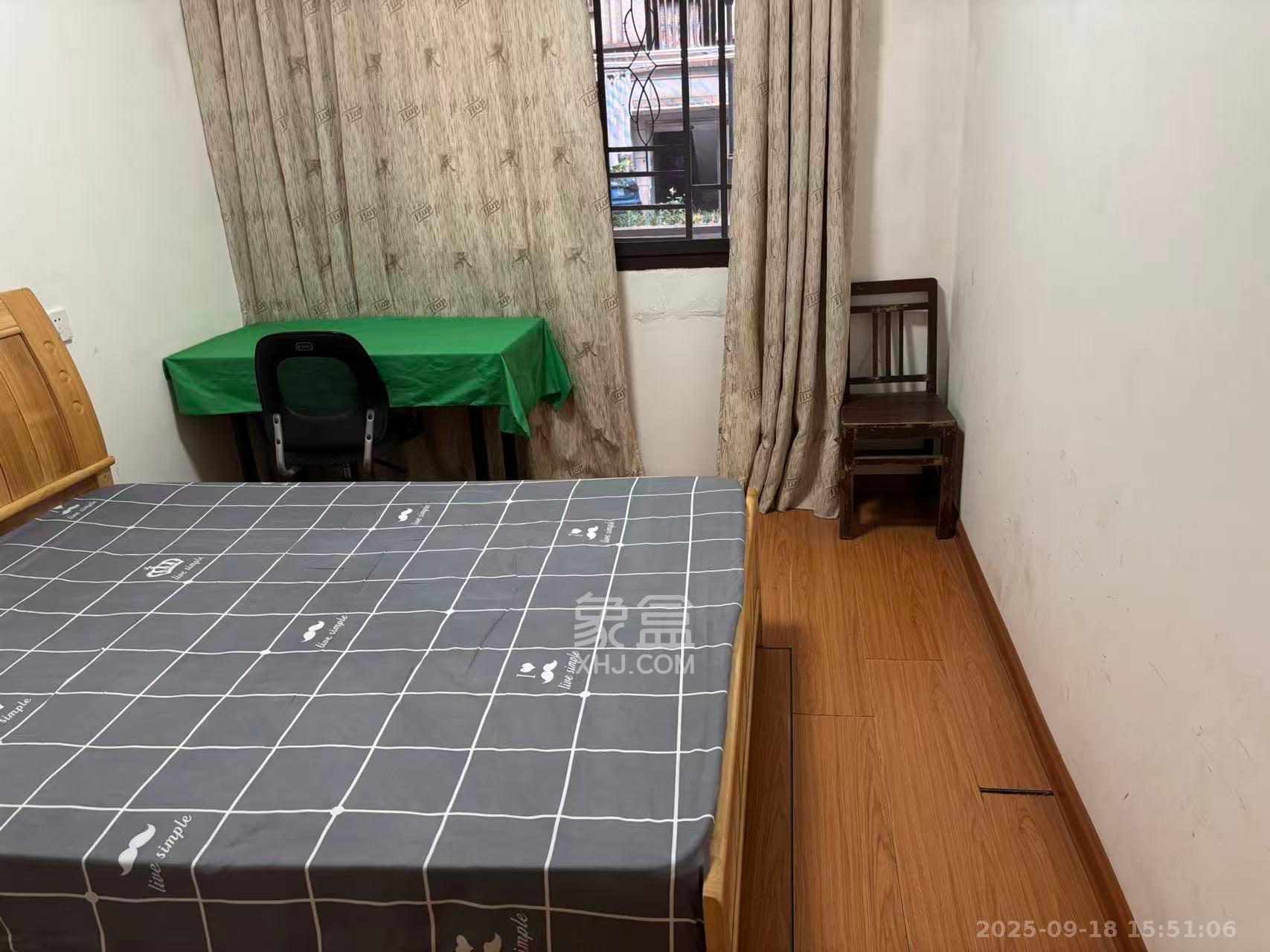 燕山街社区 2室1厅1卫 1800.0元/月 燕山街社区 2室1厅1卫 1800.0元/月室内图