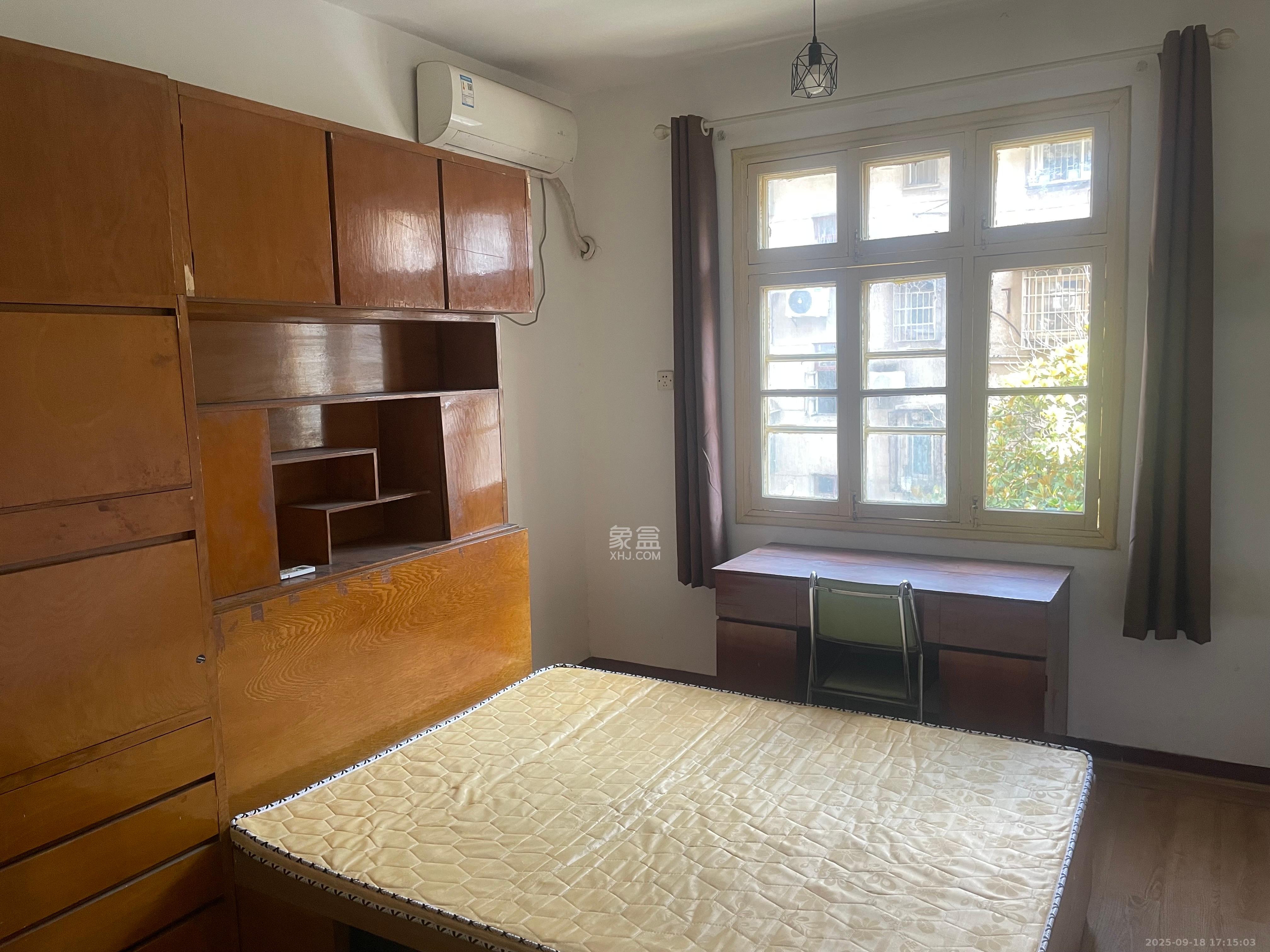 向韶村 3室1厅1卫 2000.0元/月 向韶村 3室1厅1卫 2000.0元/月室内图