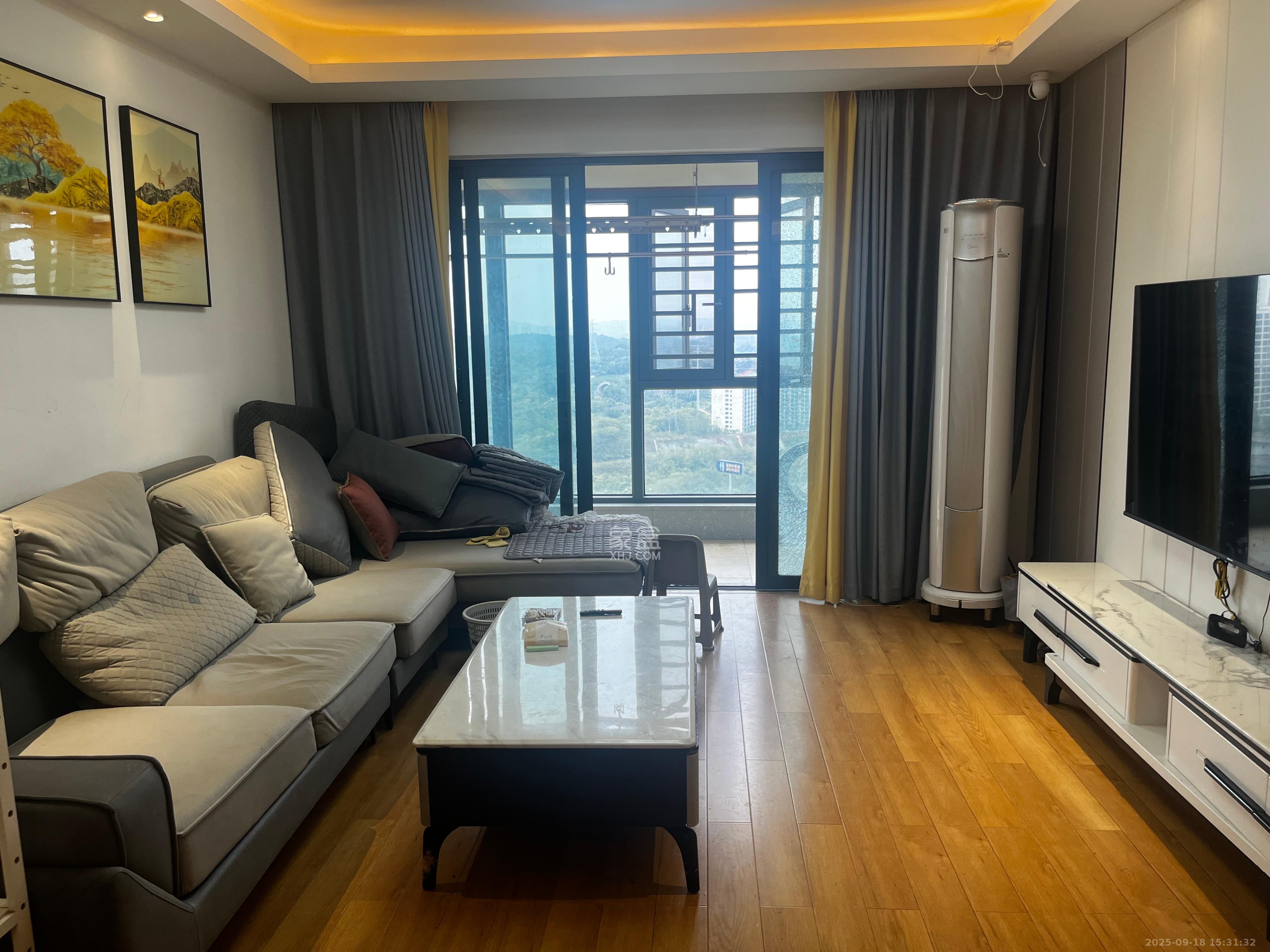 中建嘉和城凤凰台（中建瑞兴家园）  3室2厅2卫   2300.00元/月