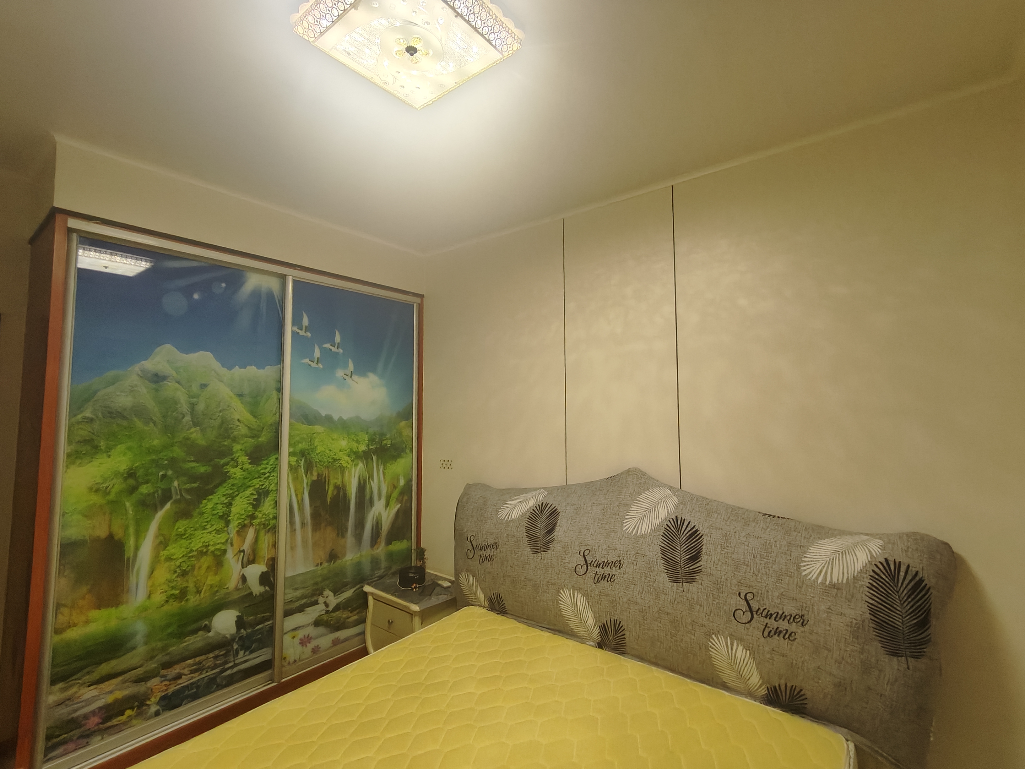 长湖小区  2室1厅1卫   1300.00元/月室内图