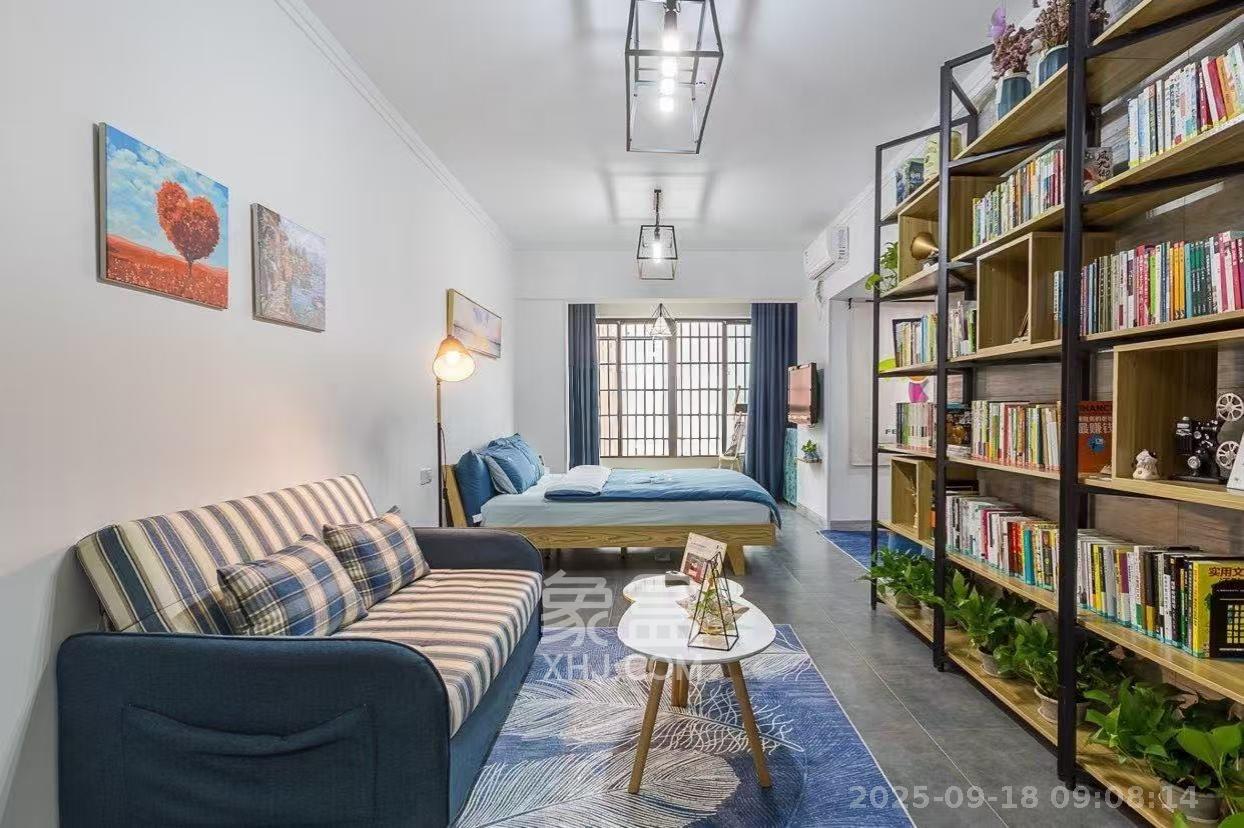 中信凯旋蓝岸(中信新城三期) 1室1厅1卫 1400.0元/月 中信凯旋蓝岸(中信新城三期) 1室1厅1卫 1400.0元/月室内图