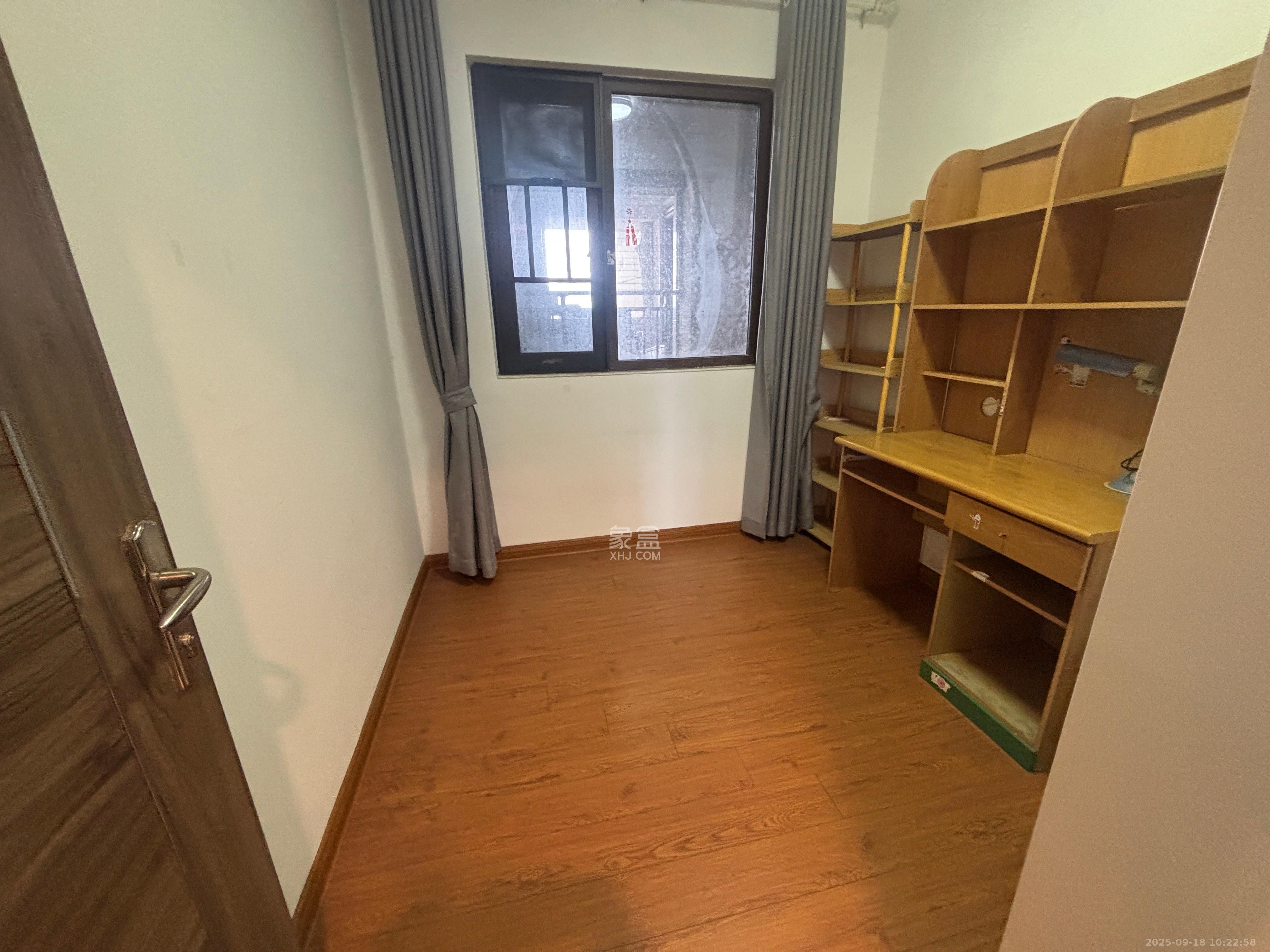 碧桂园星城首府 3室2厅1卫 2500.0元/月 碧桂园星城首府 3室2厅1卫 2500.0元/月室内图