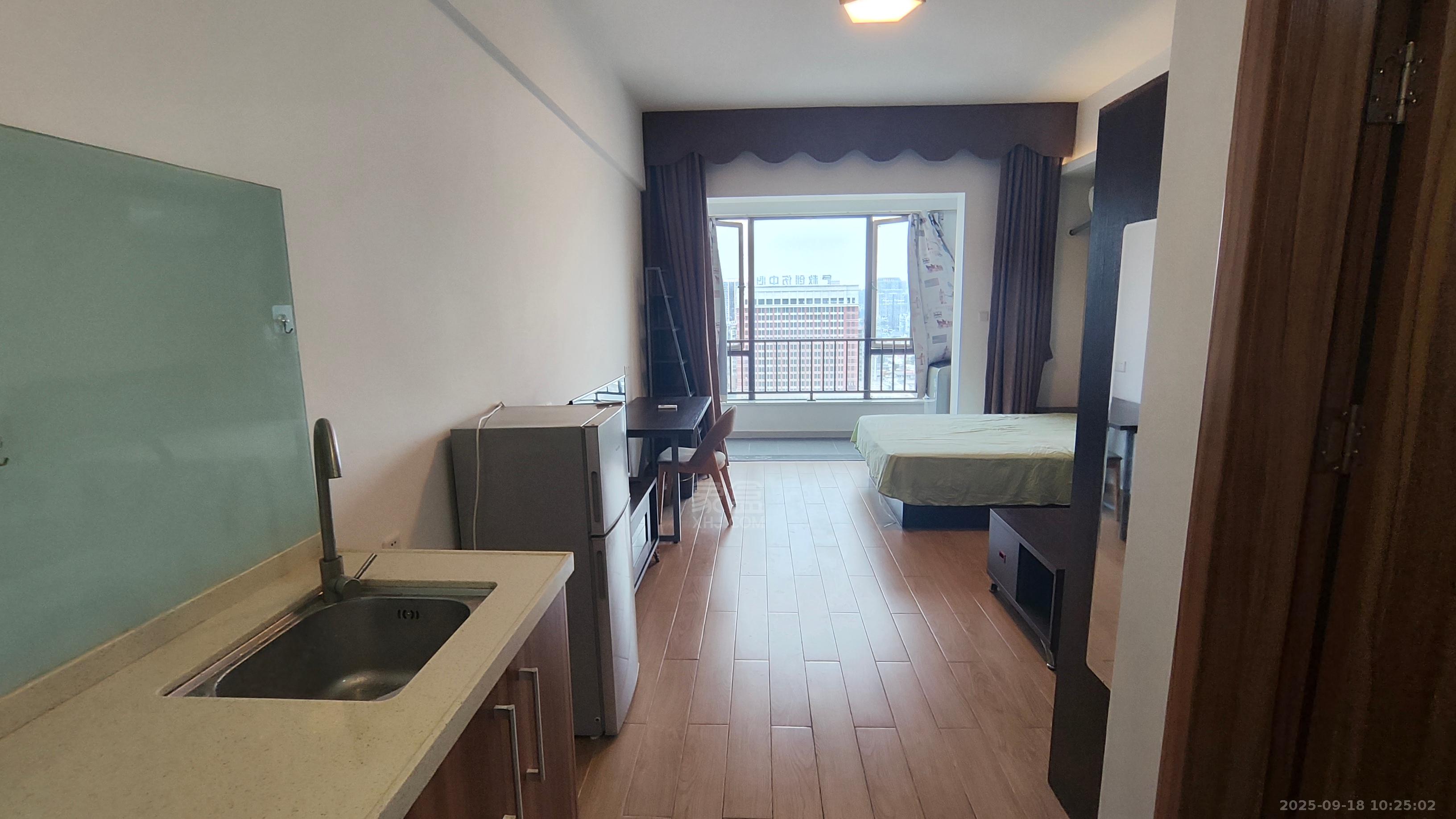 中泰财富湘江  1室1厅1卫    1100.0元/月