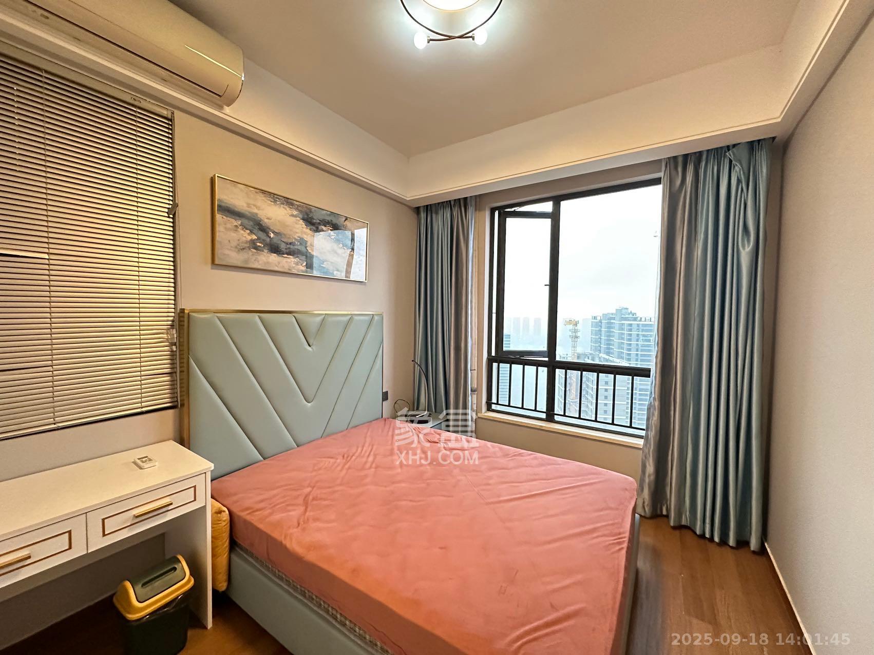 启迪协信中心  2室2厅1卫    2800.0元/月室内图