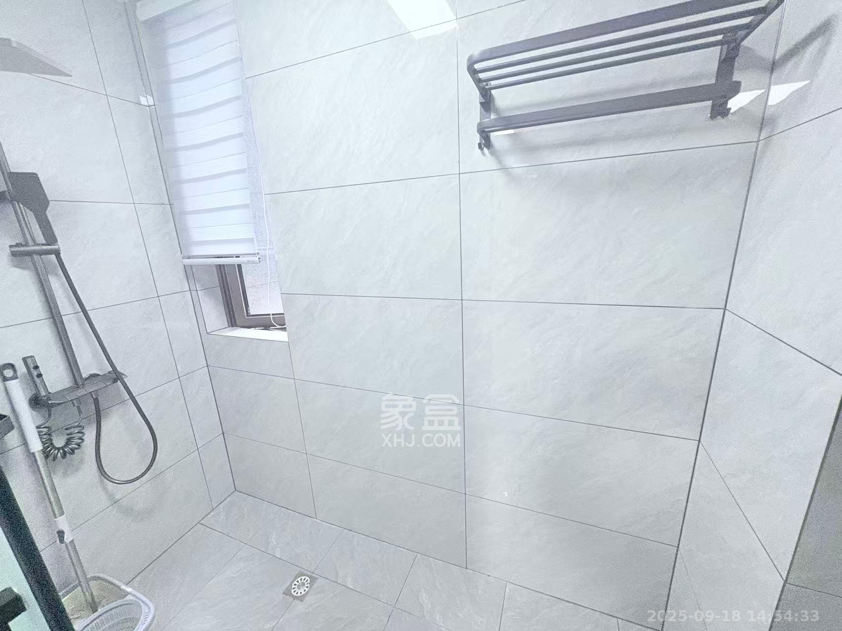 长沙檀府 4室2厅3卫 7500.0元/月 长沙檀府 4室2厅3卫 7500.0元/月室内图