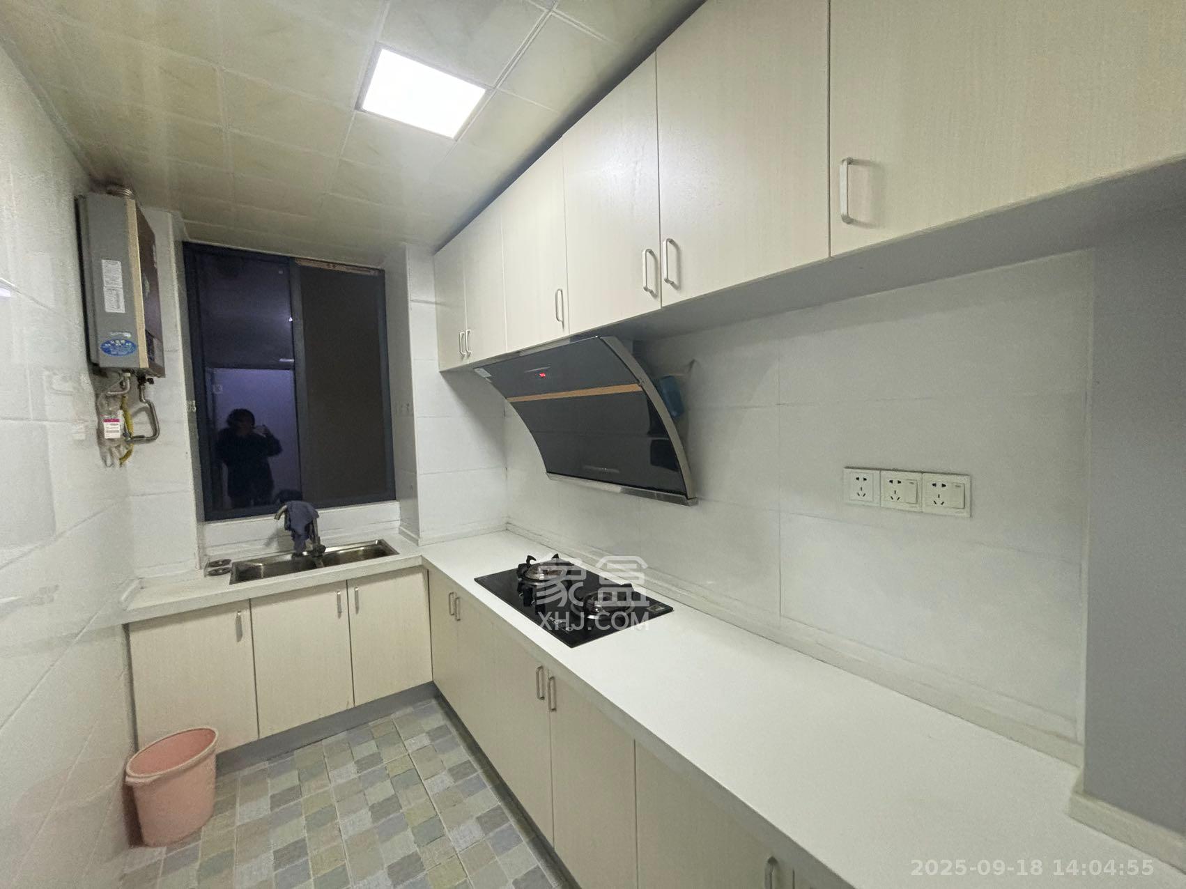 中南红领邦(红星嘉和苑) 2室1厅1卫 2000.0元/月 中南红领邦(红星嘉和苑) 2室1厅1卫 2000.0元/月室内图