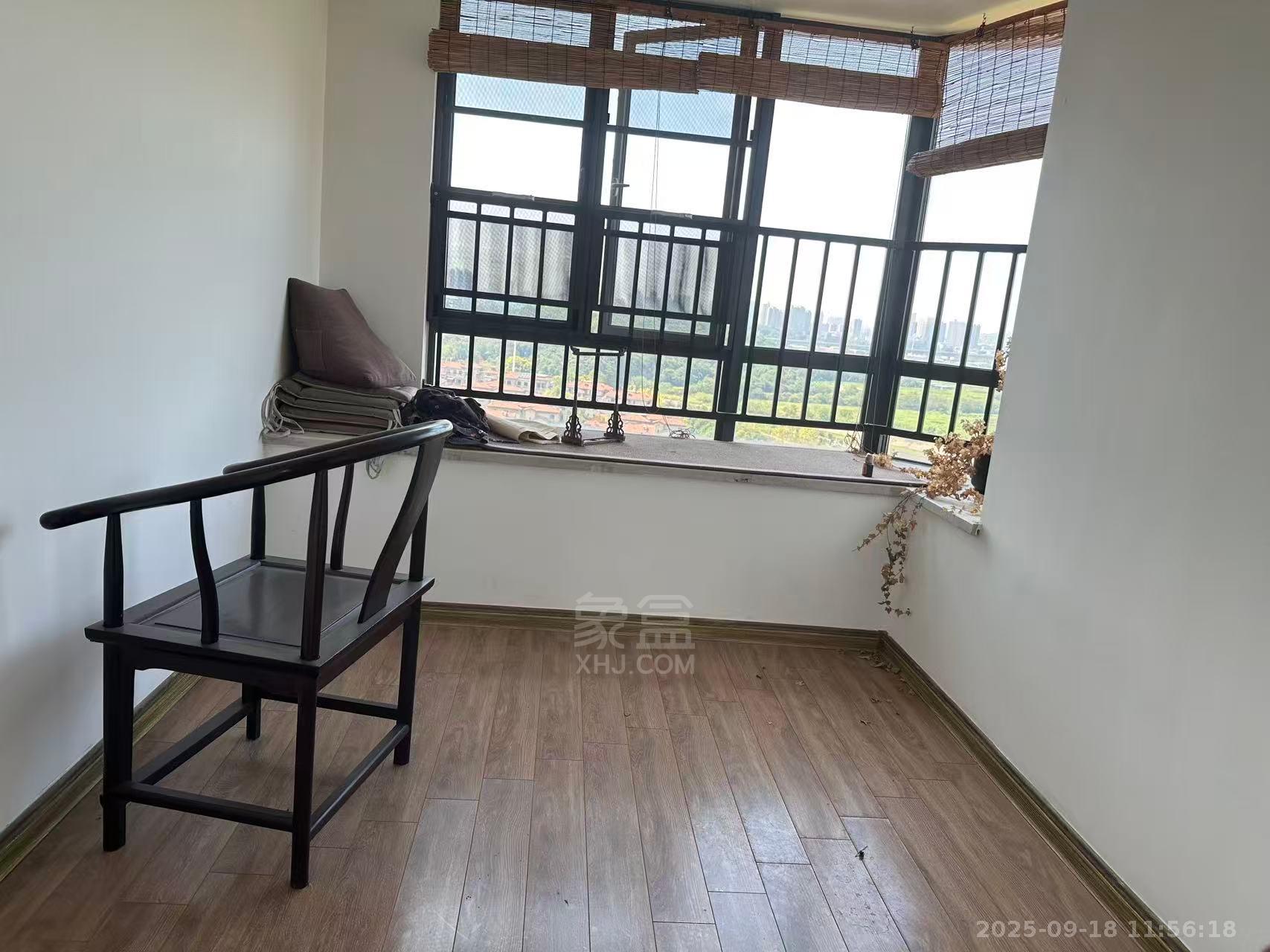 碧桂园 4室2厅2卫 2000.0元/月 碧桂园 4室2厅2卫 2000.0元/月室内图