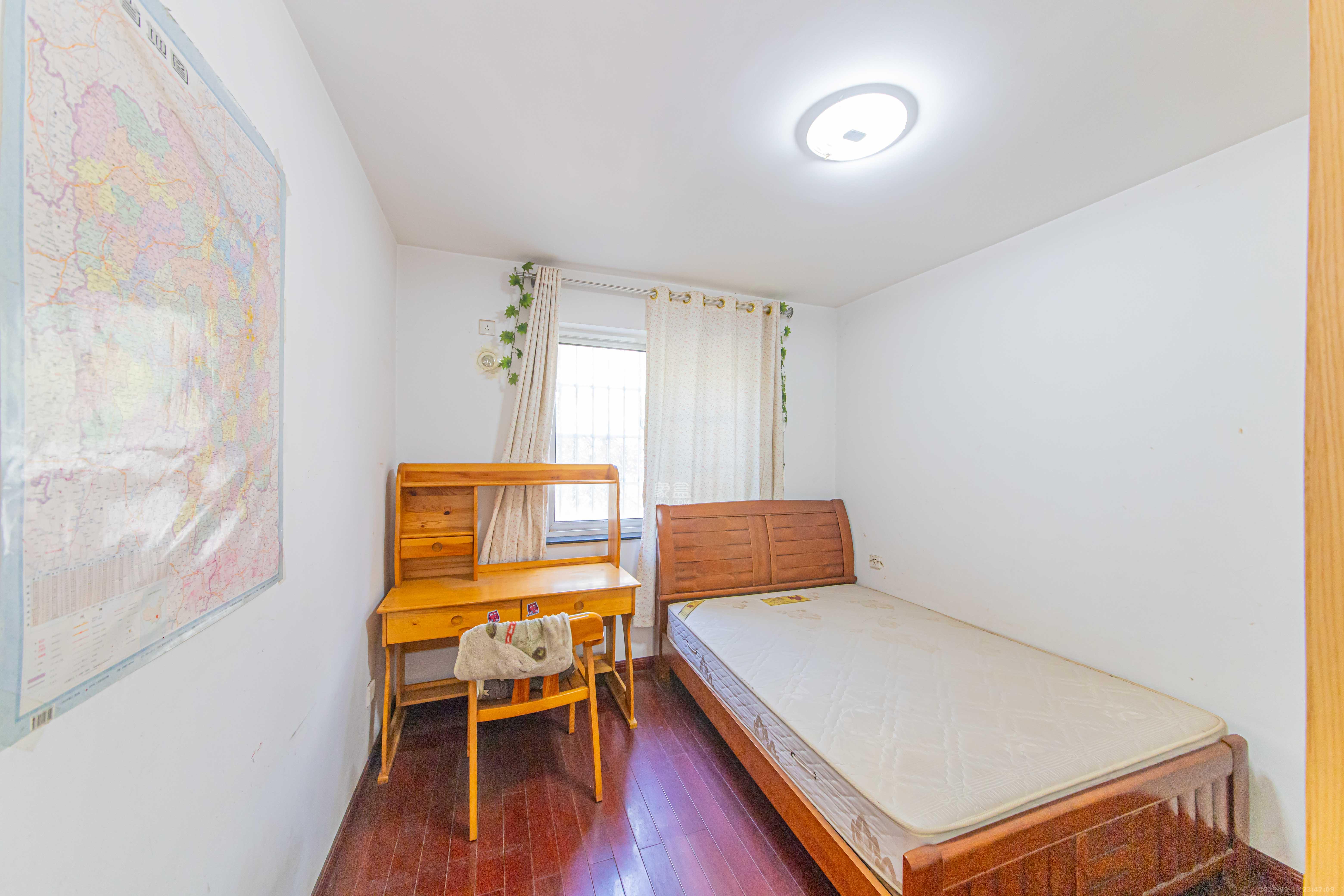 韶峰星苑（韶峰尚南UP公寓）  3室2厅1卫    48.0万卧室