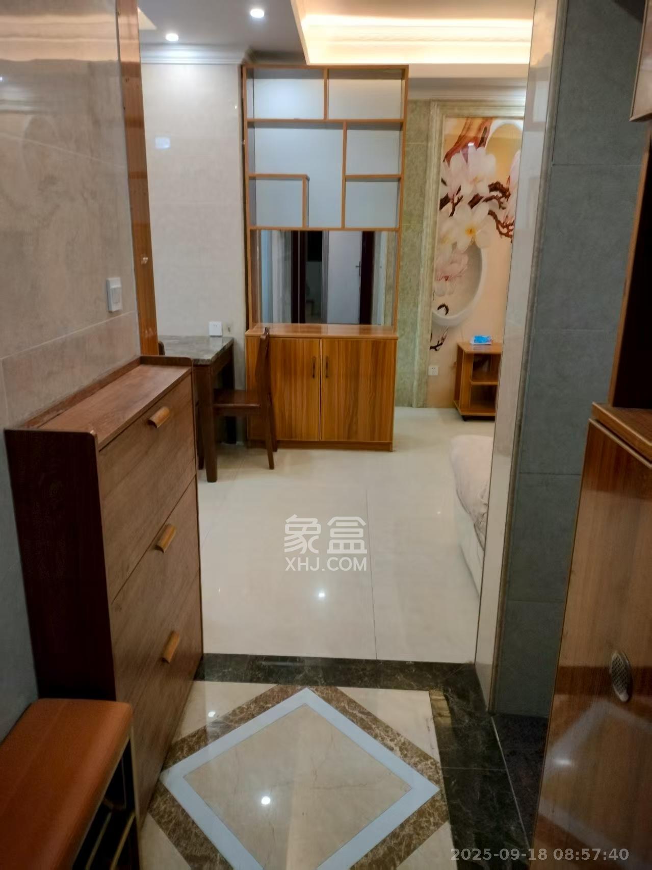 紫华郡  4室2厅2卫   2500.00元/月室内图